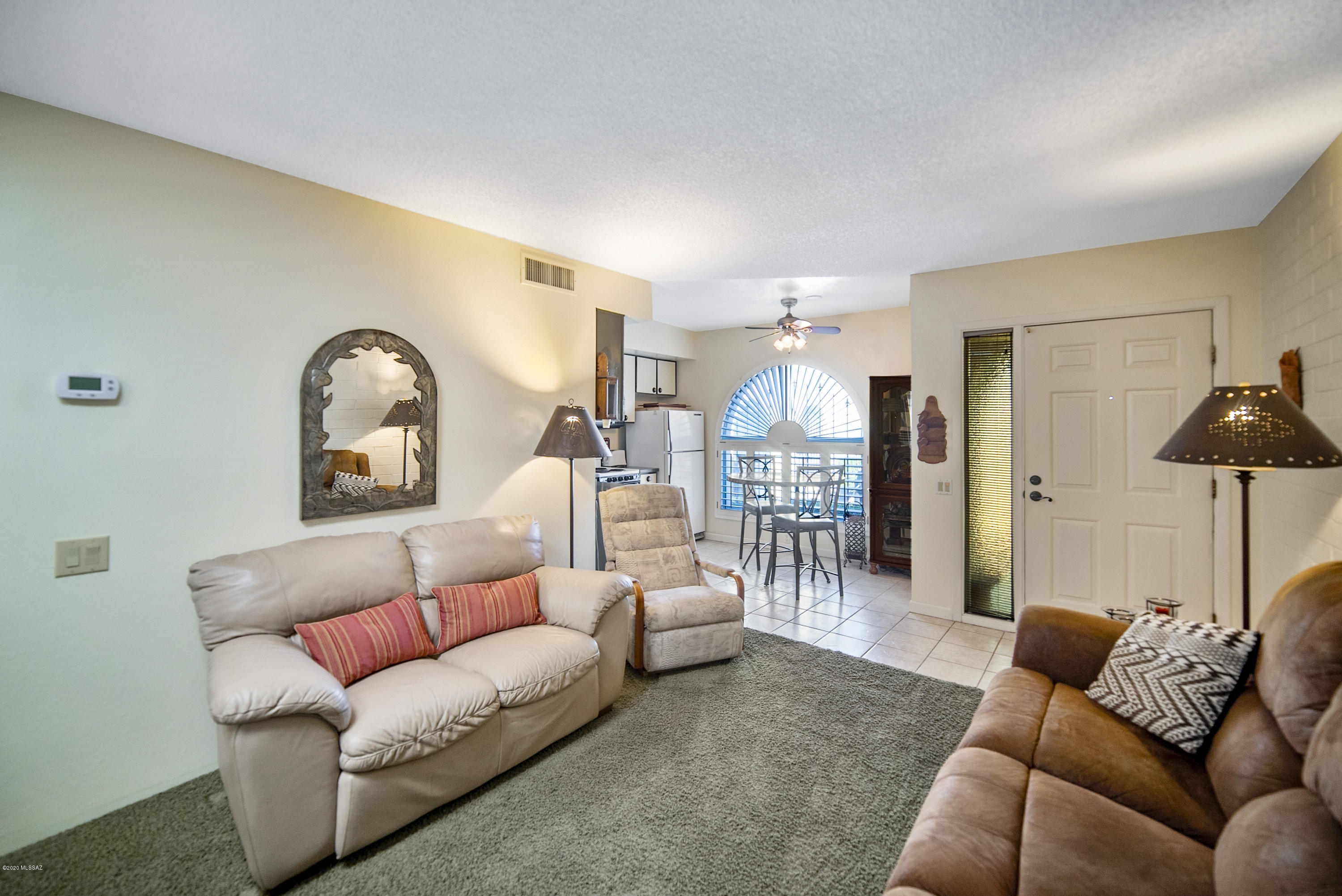 218 W Paseo Del Prado