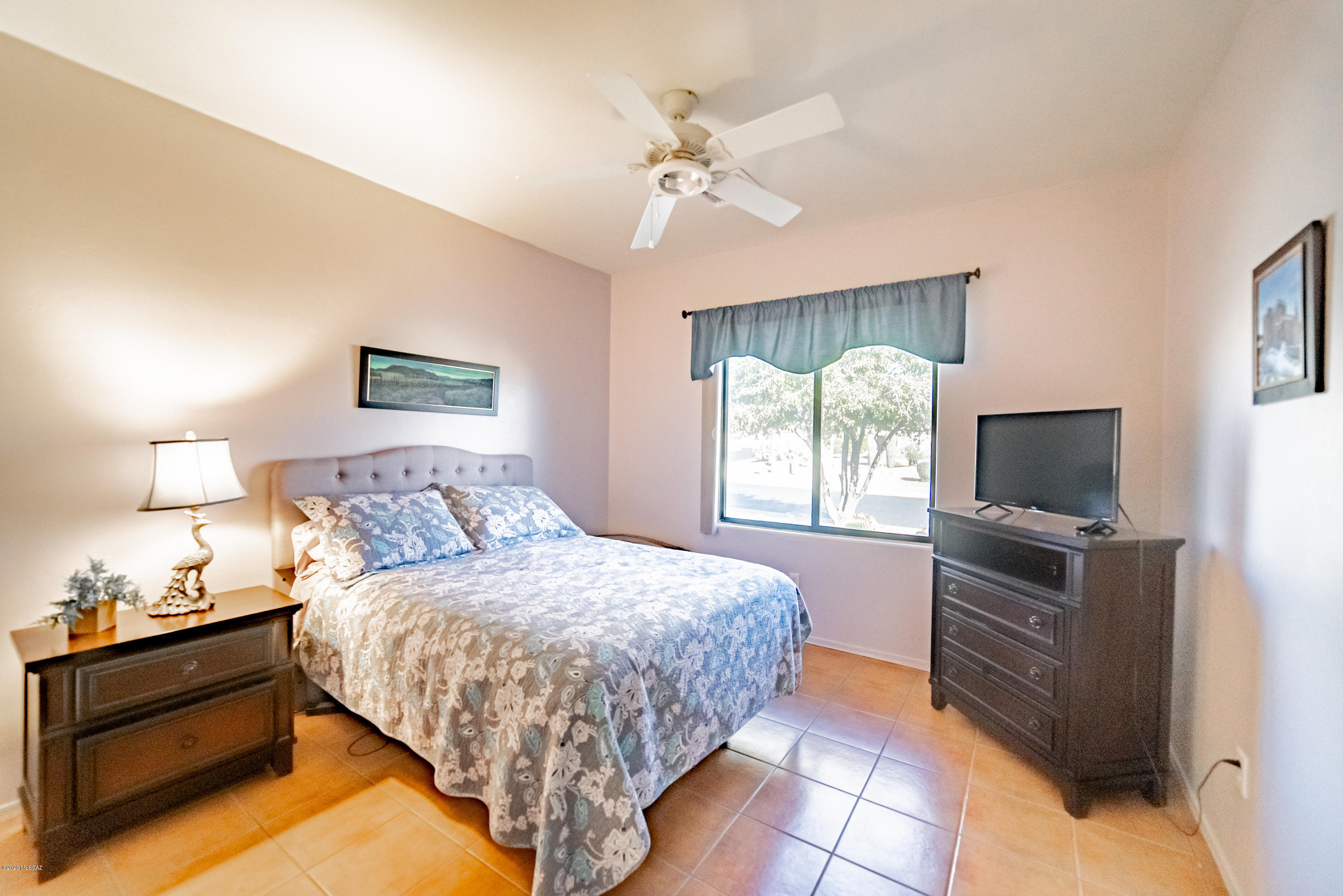 214 E Calle De La Semilla