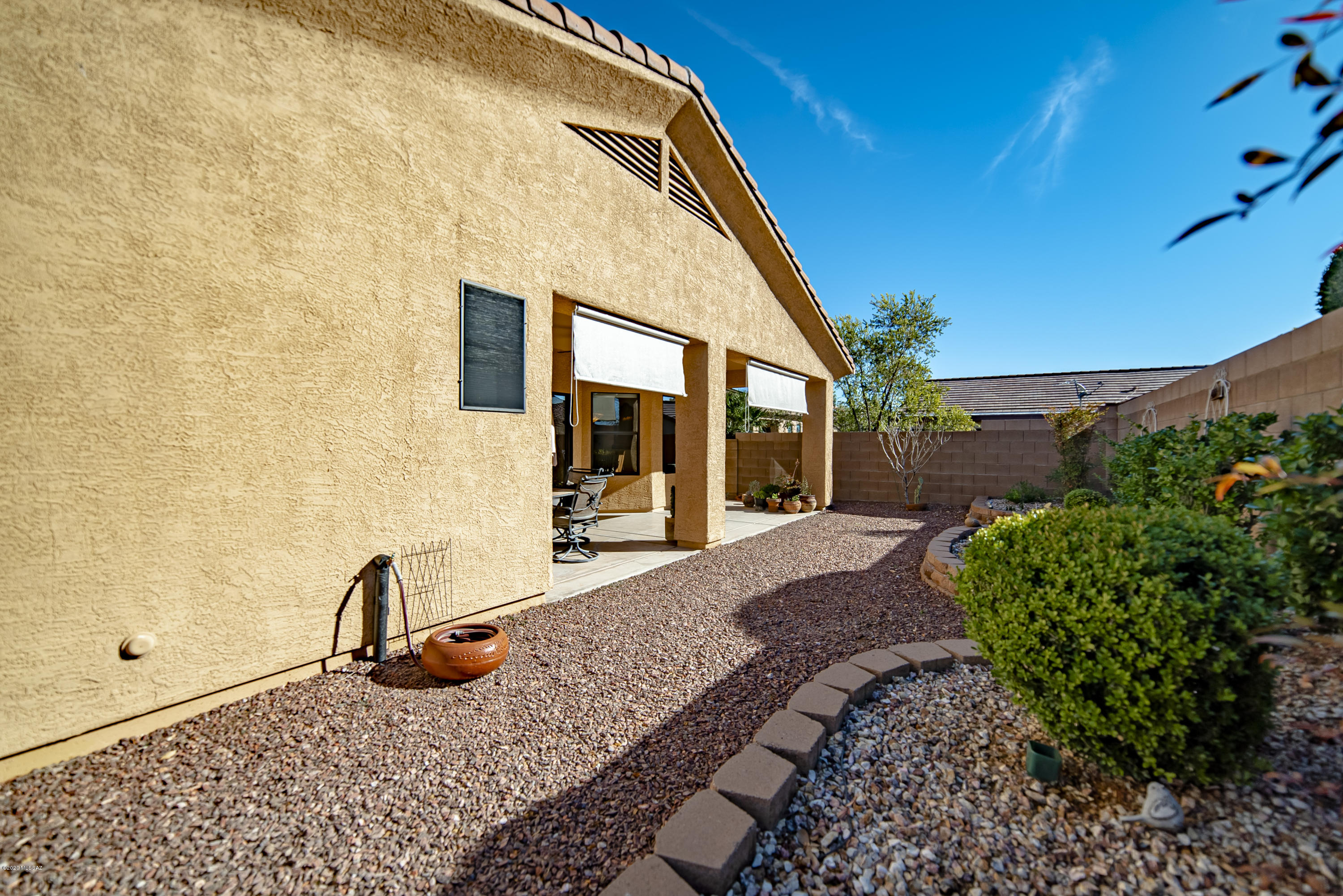 214 E Calle De La Semilla