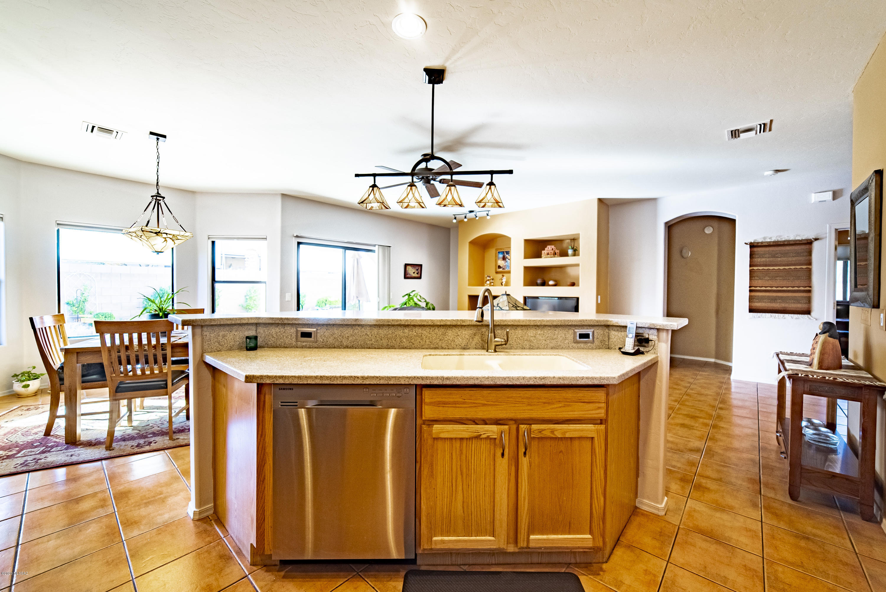 214 E Calle De La Semilla