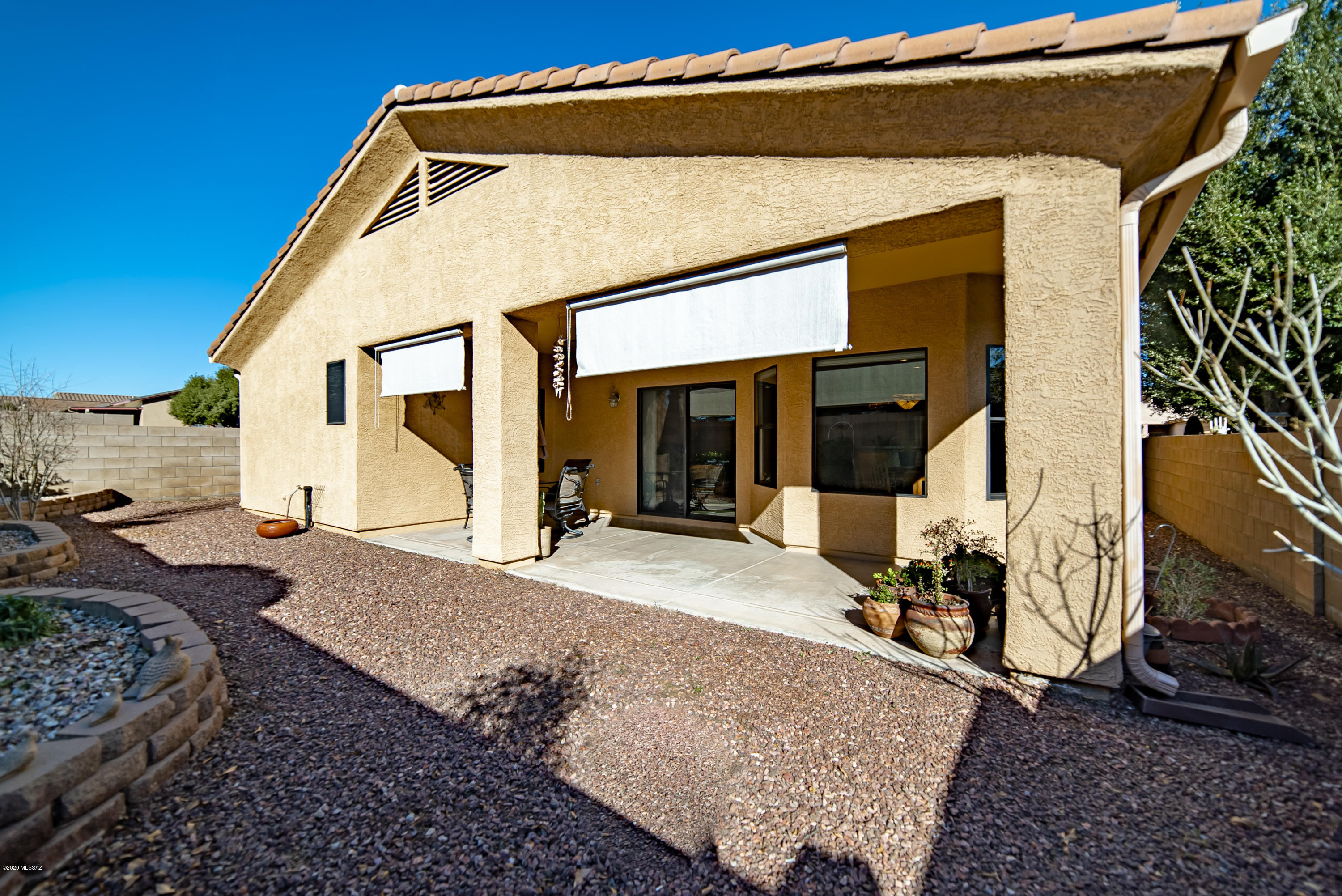 214 E Calle De La Semilla