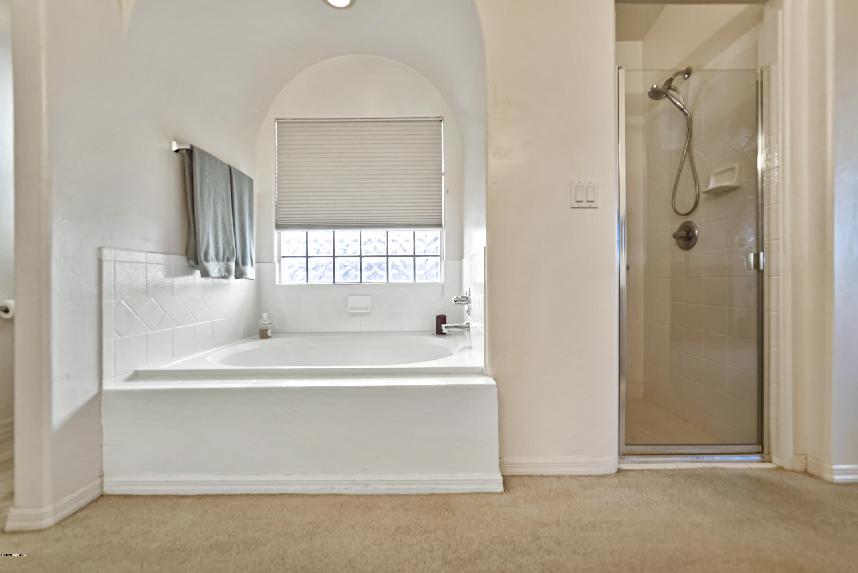 2837 S Greenside Place