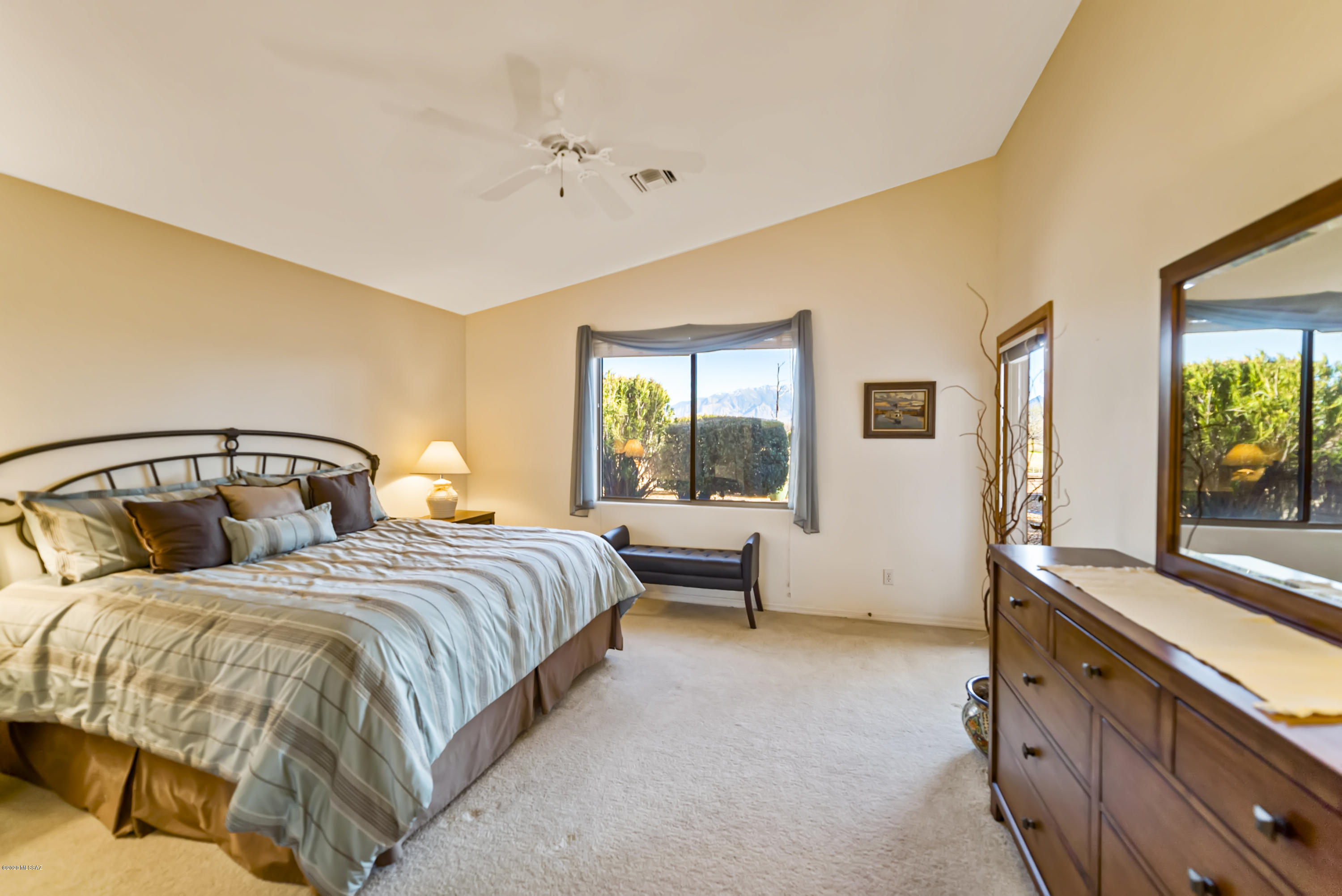 2837 S Greenside Place