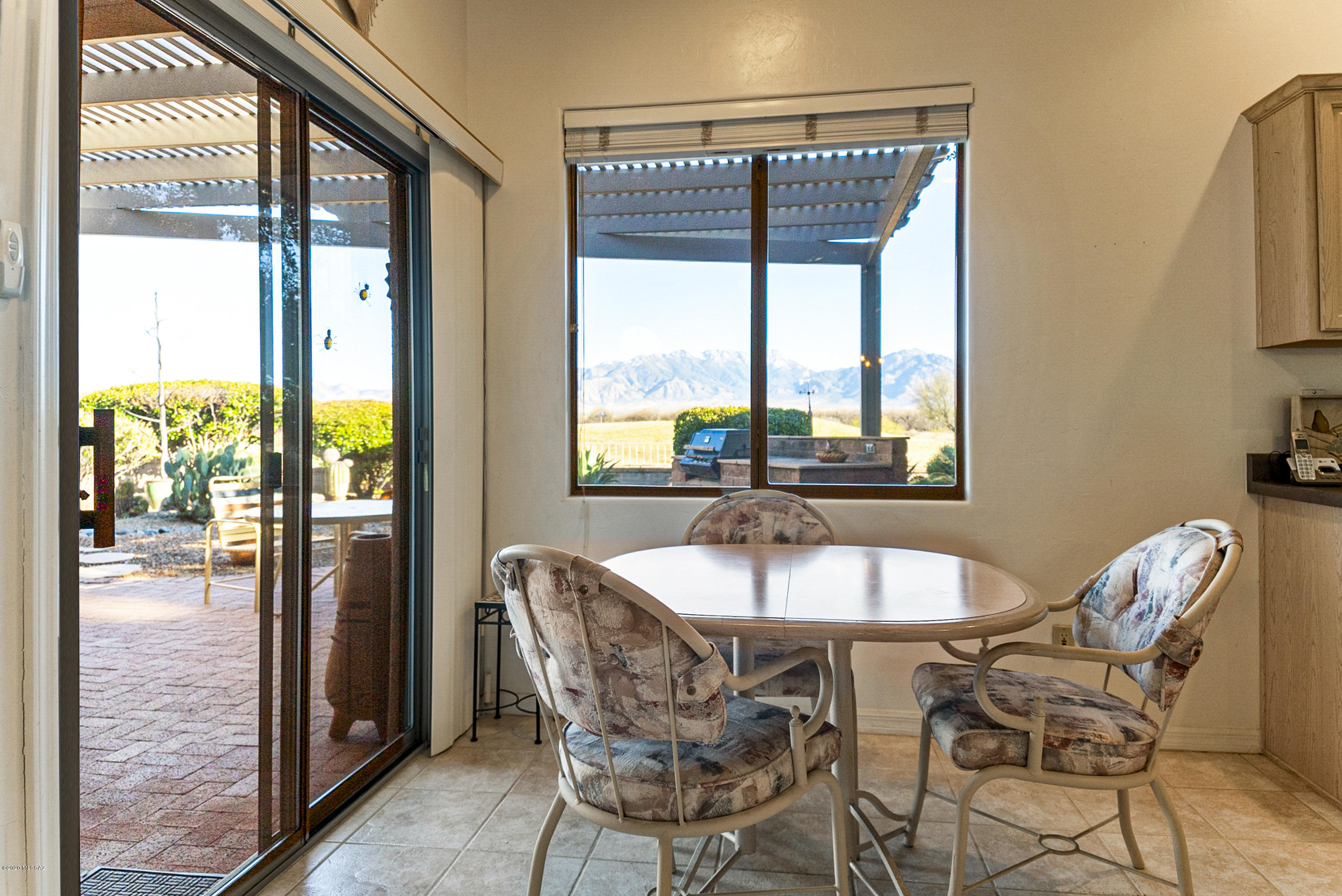 2837 S Greenside Place