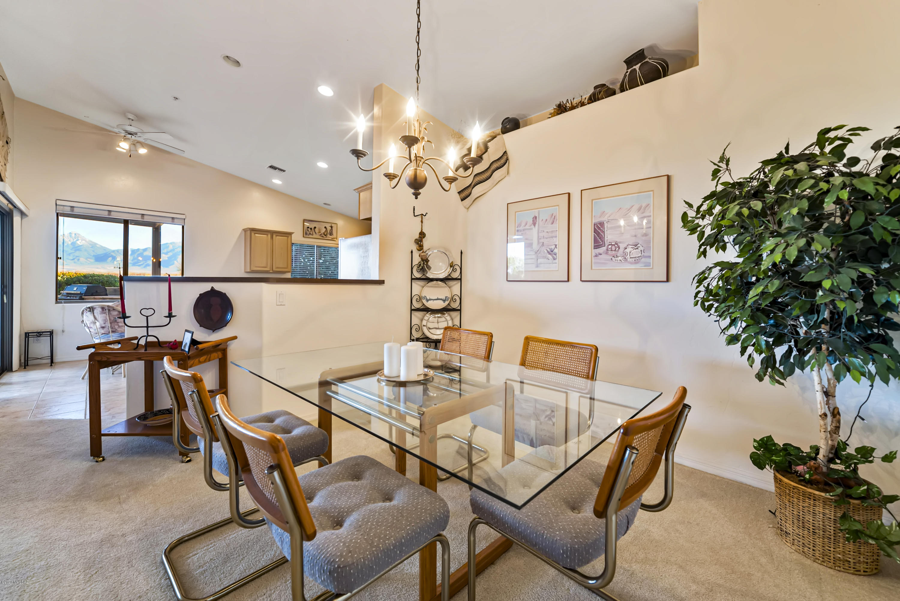 2837 S Greenside Place