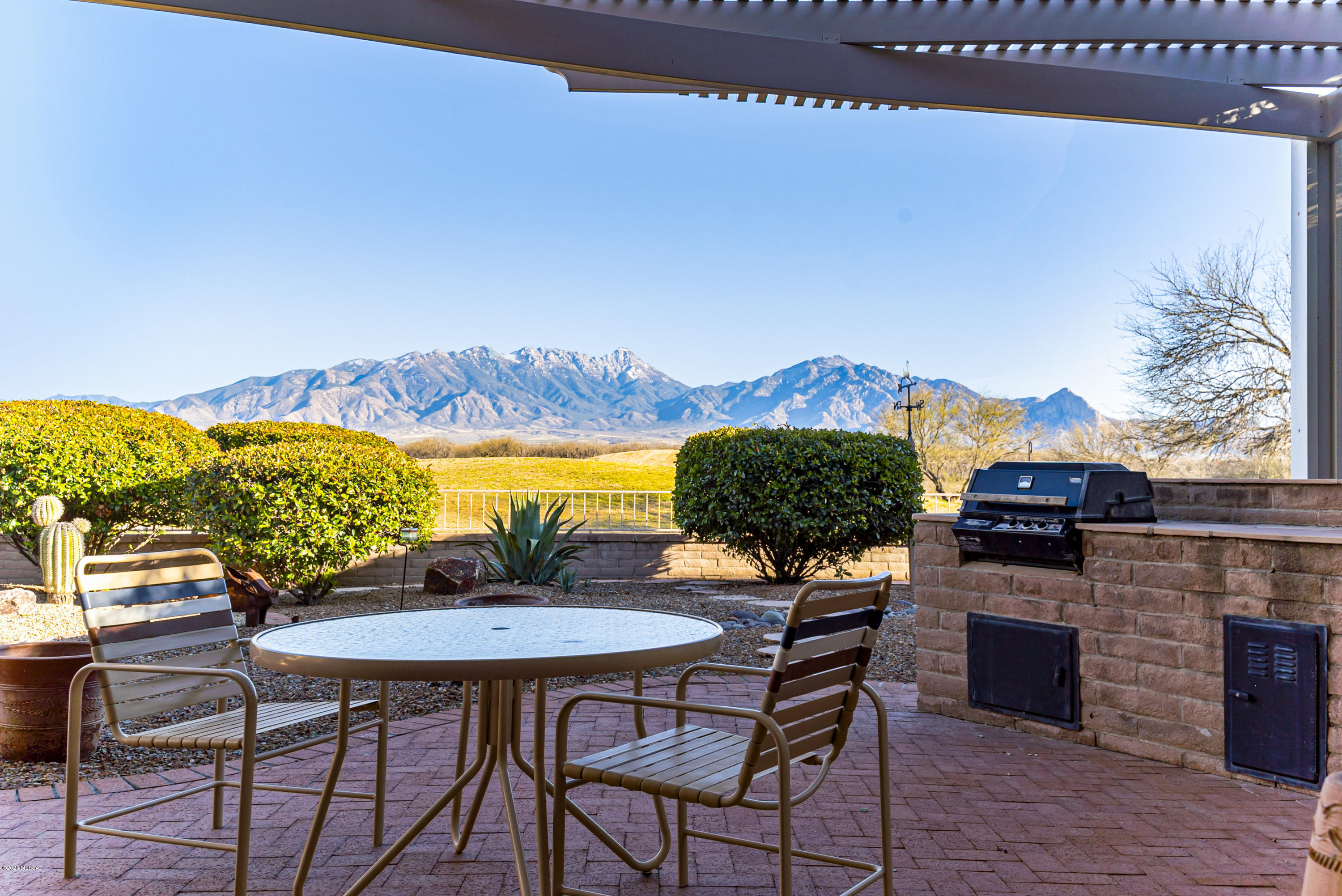 2837 S Greenside Place