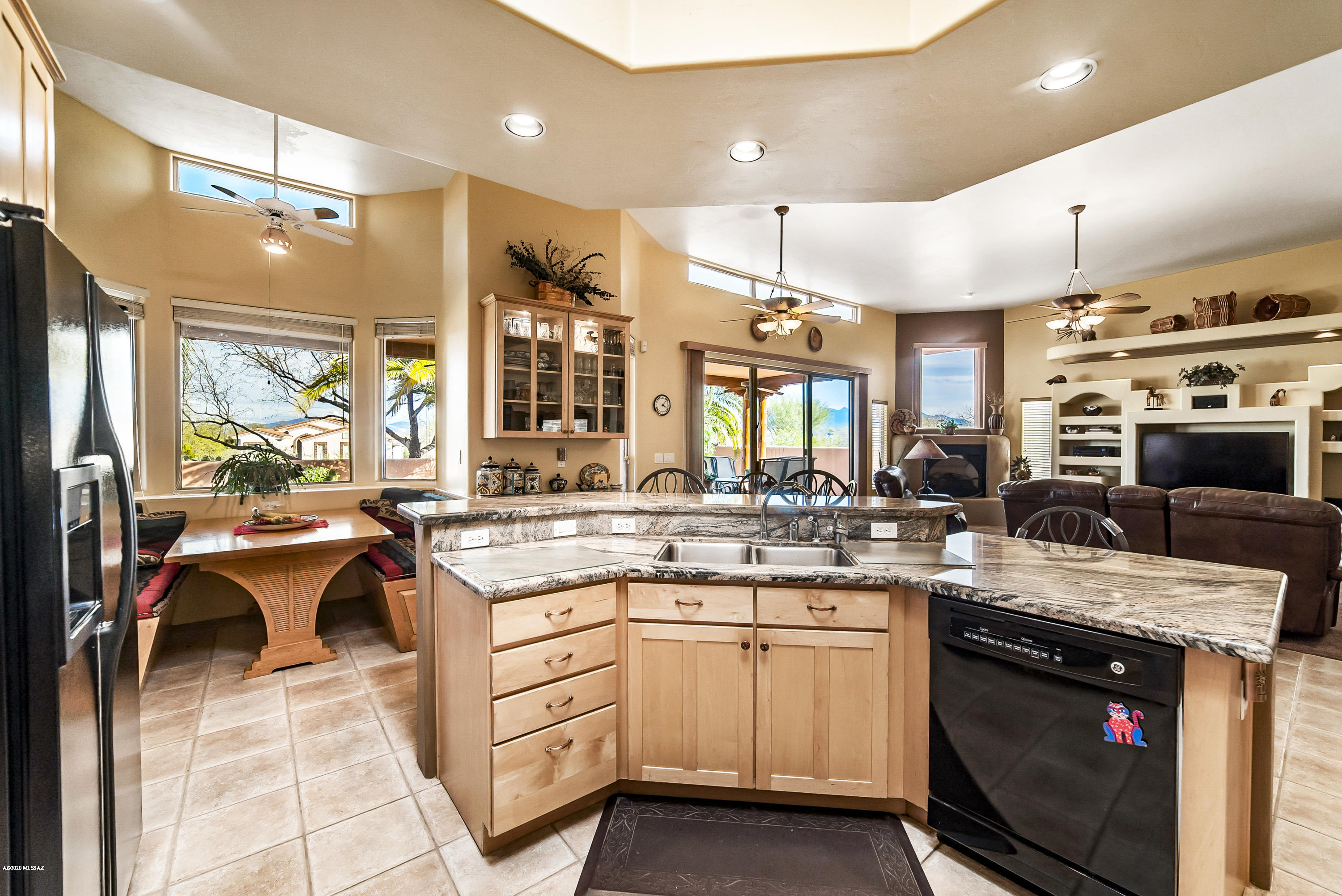 1710 W Placita Festiva