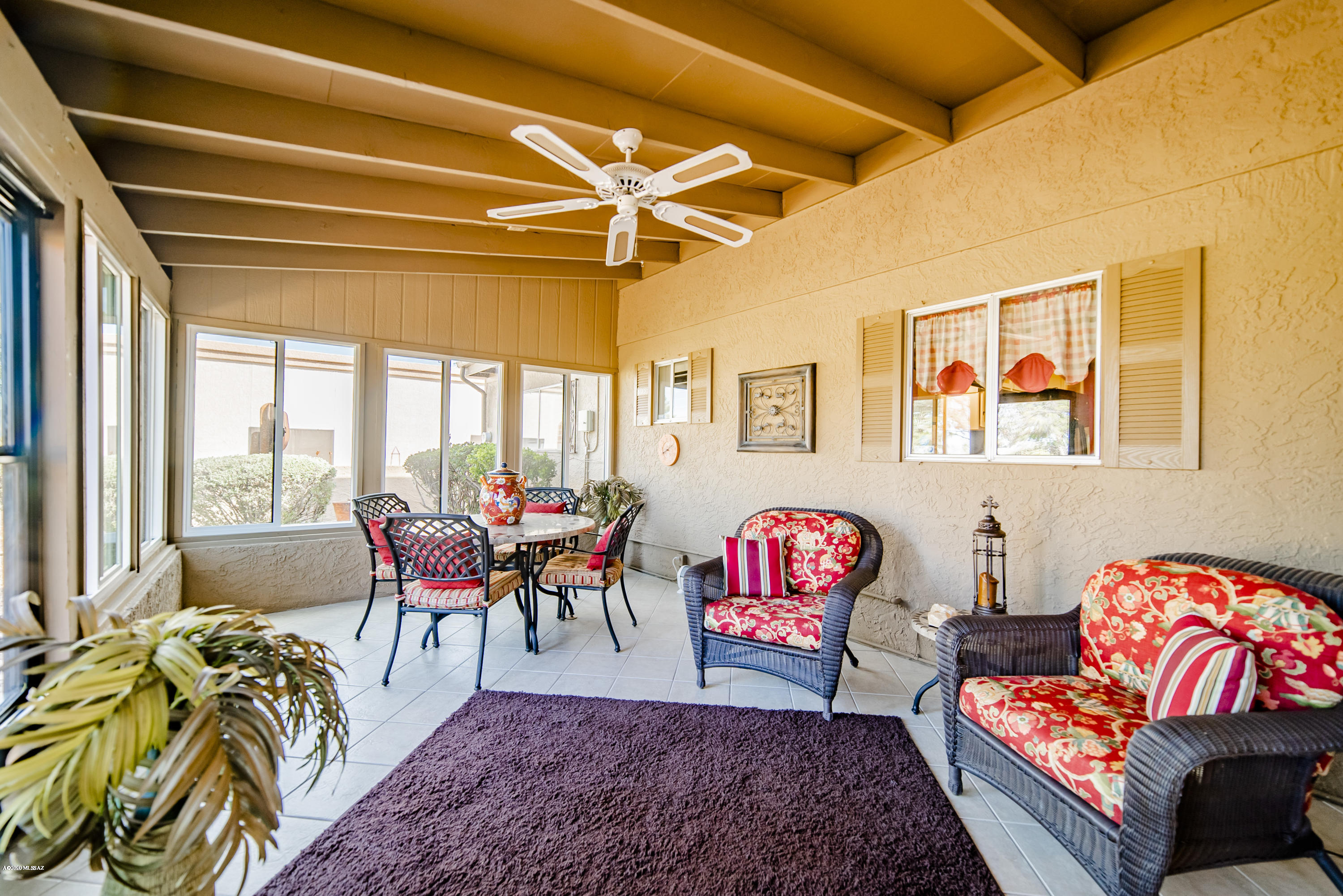 1390 N Paseo De Golf