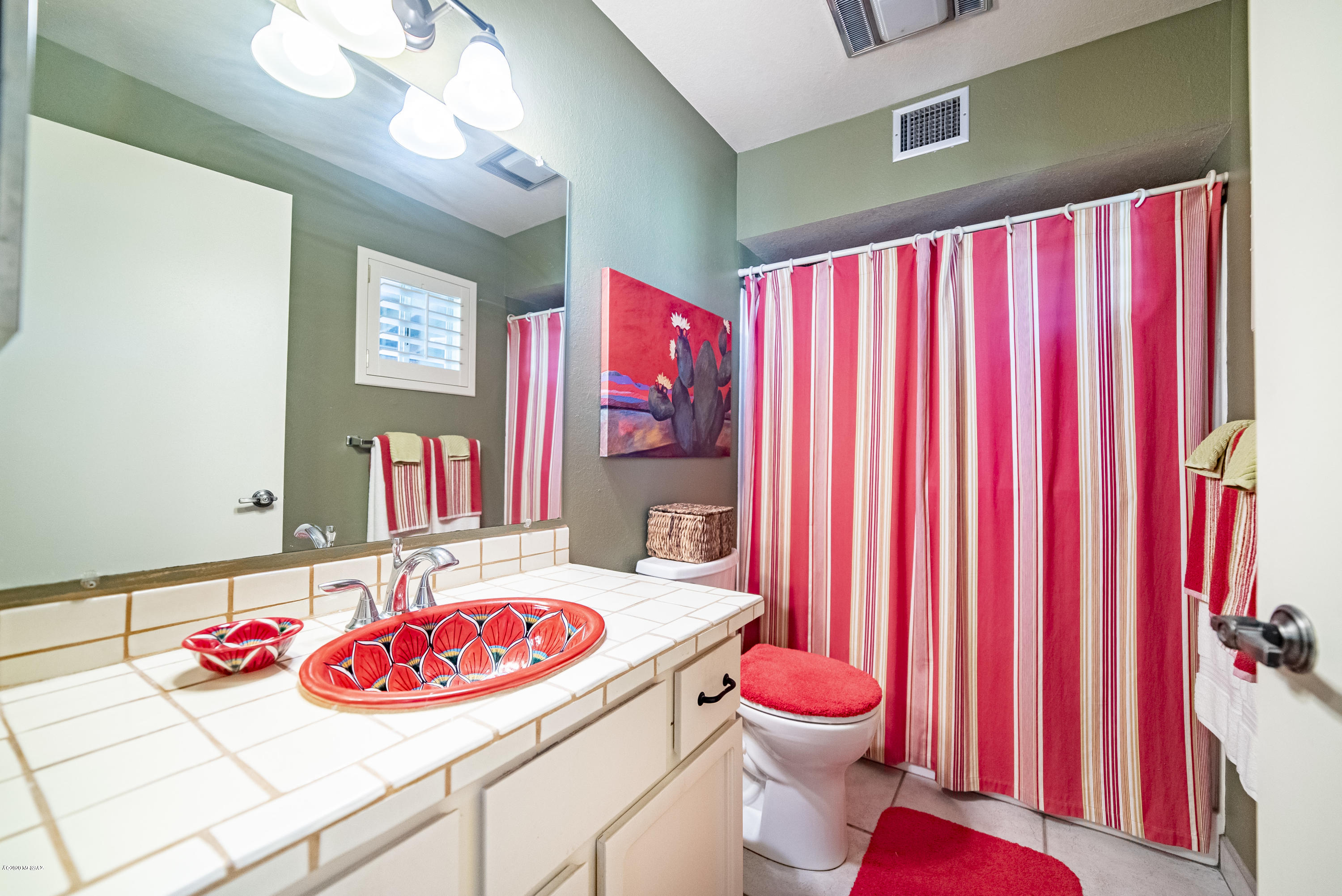 1390 N Paseo De Golf