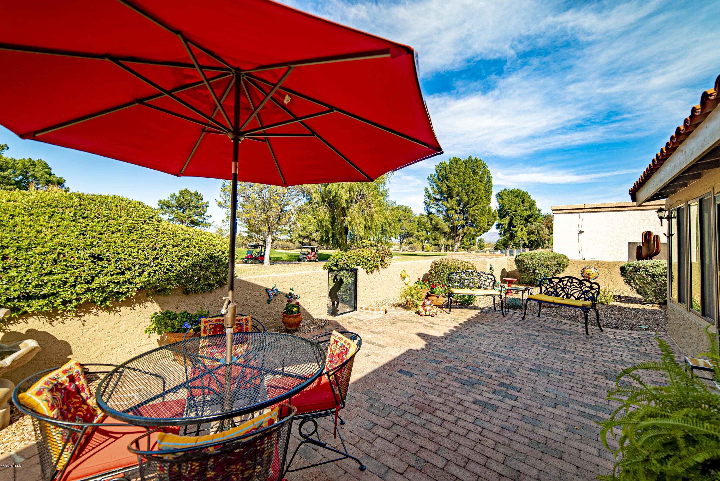 1390 N Paseo De Golf