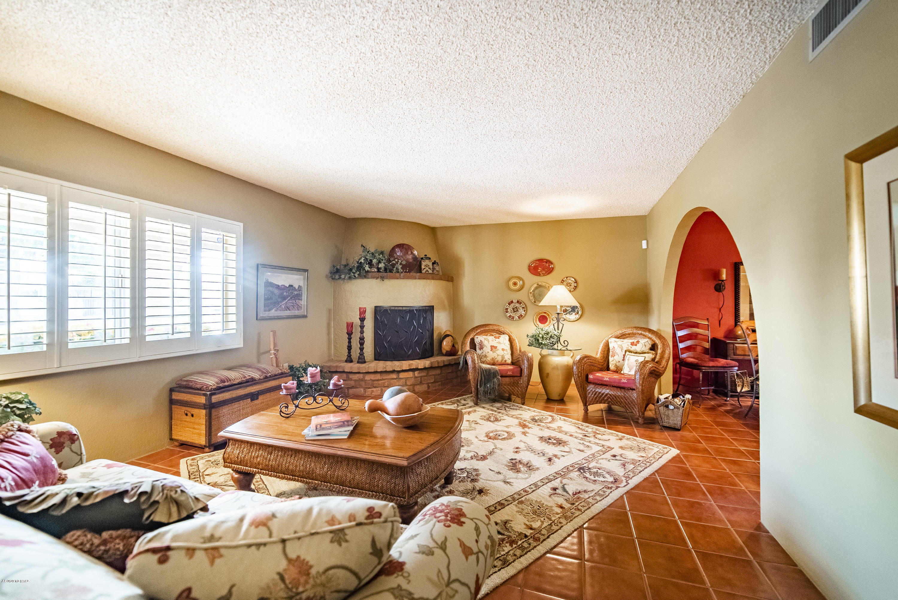 1390 N Paseo De Golf