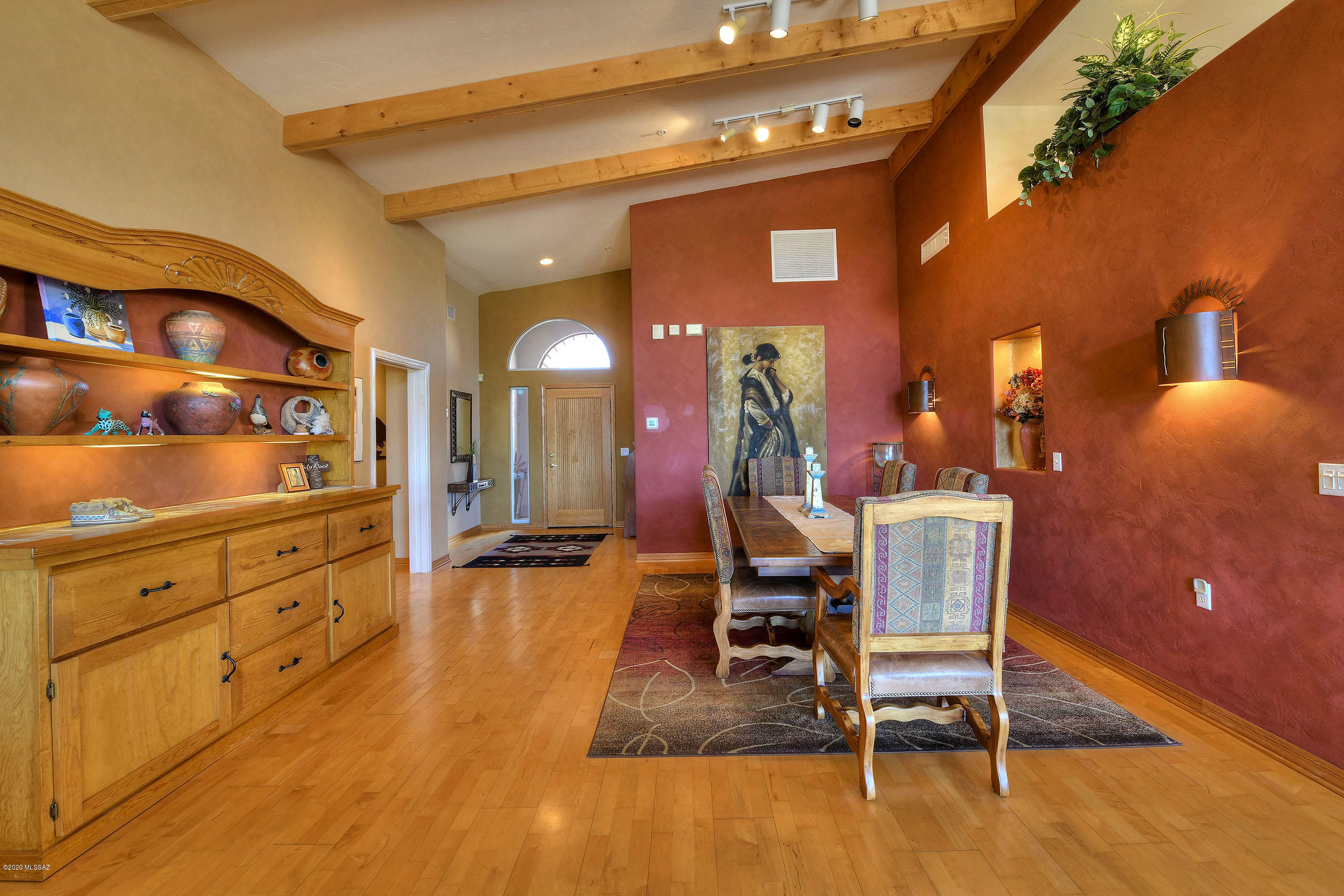 621 W Waterview Drive