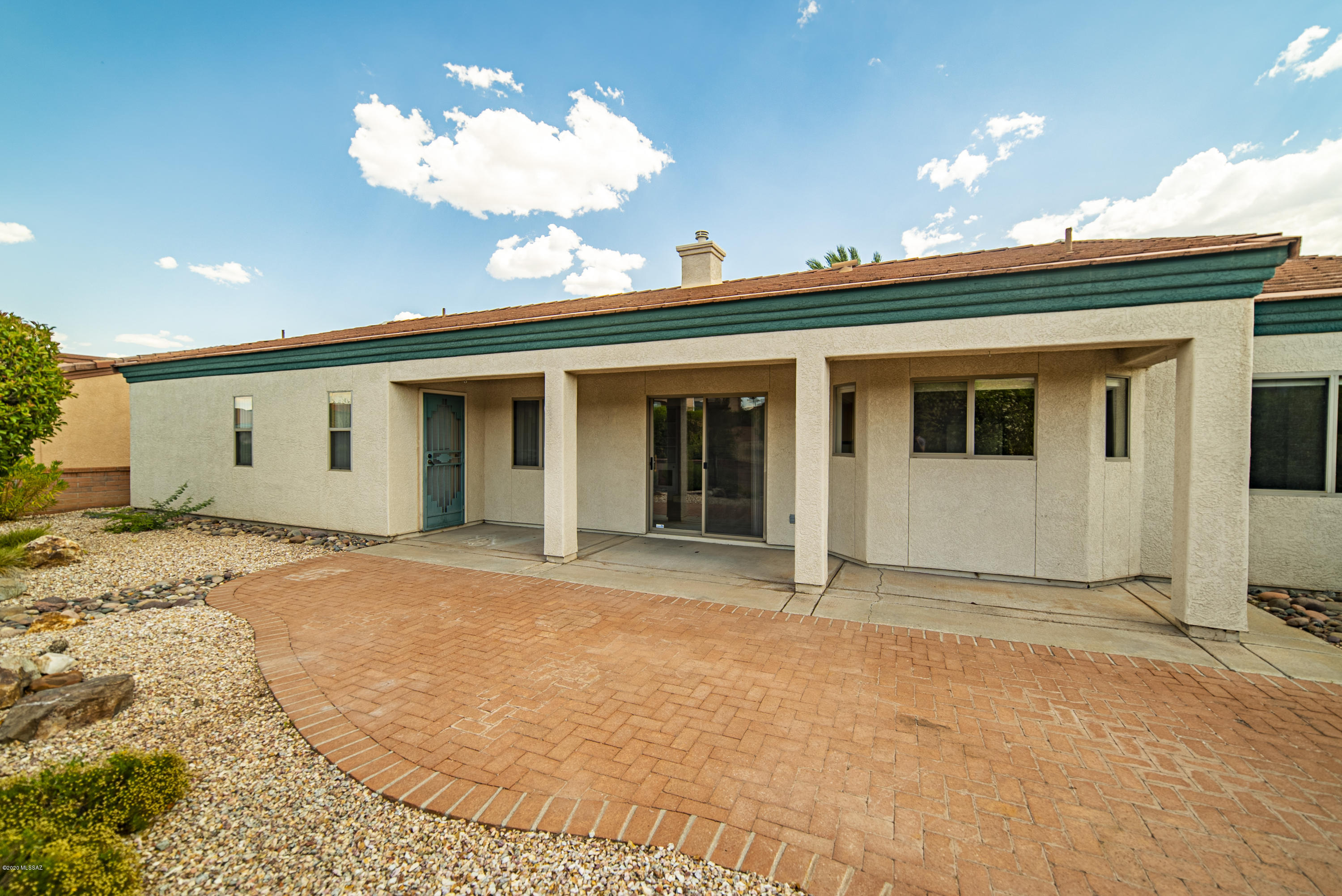 1906 W Mintbush Drive