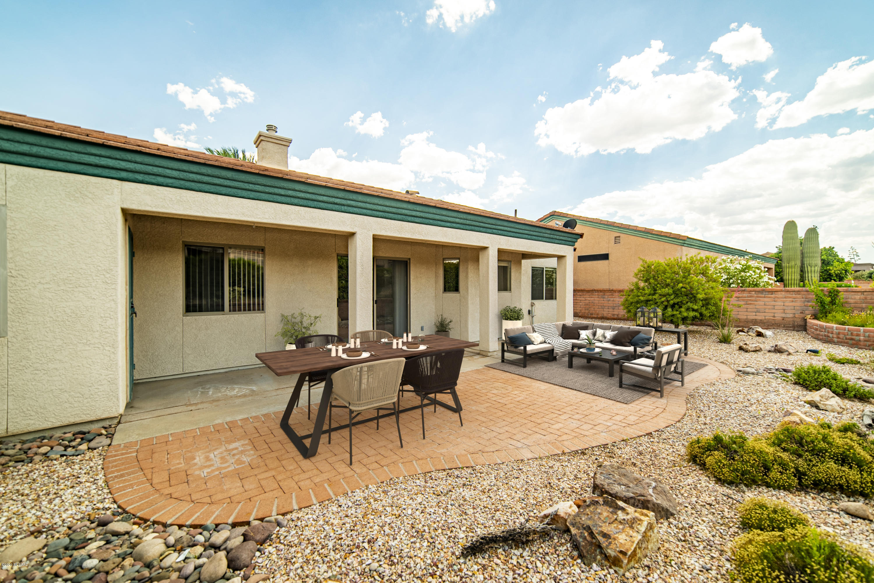 1906 W Mintbush Drive