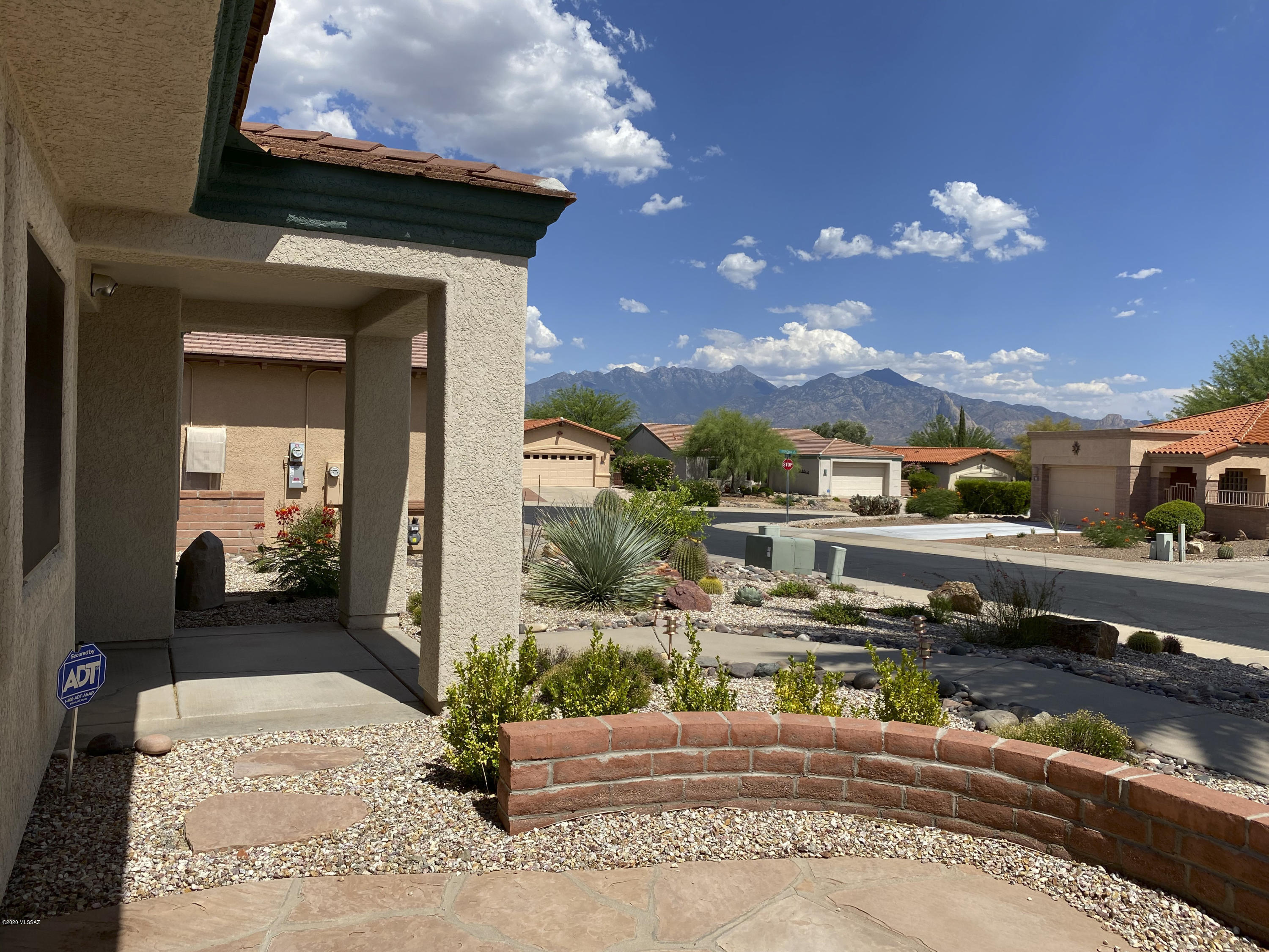 1906 W Mintbush Drive