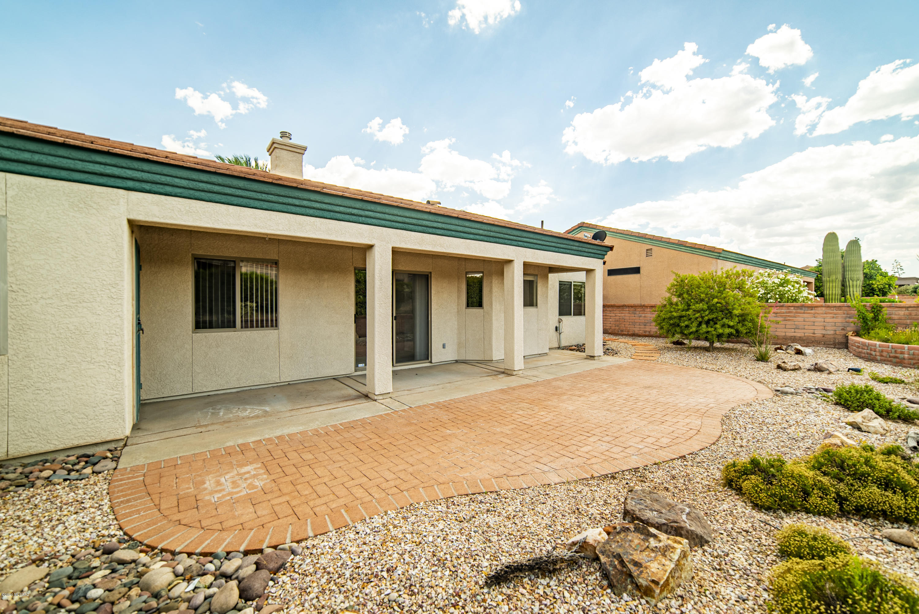 1906 W Mintbush Drive