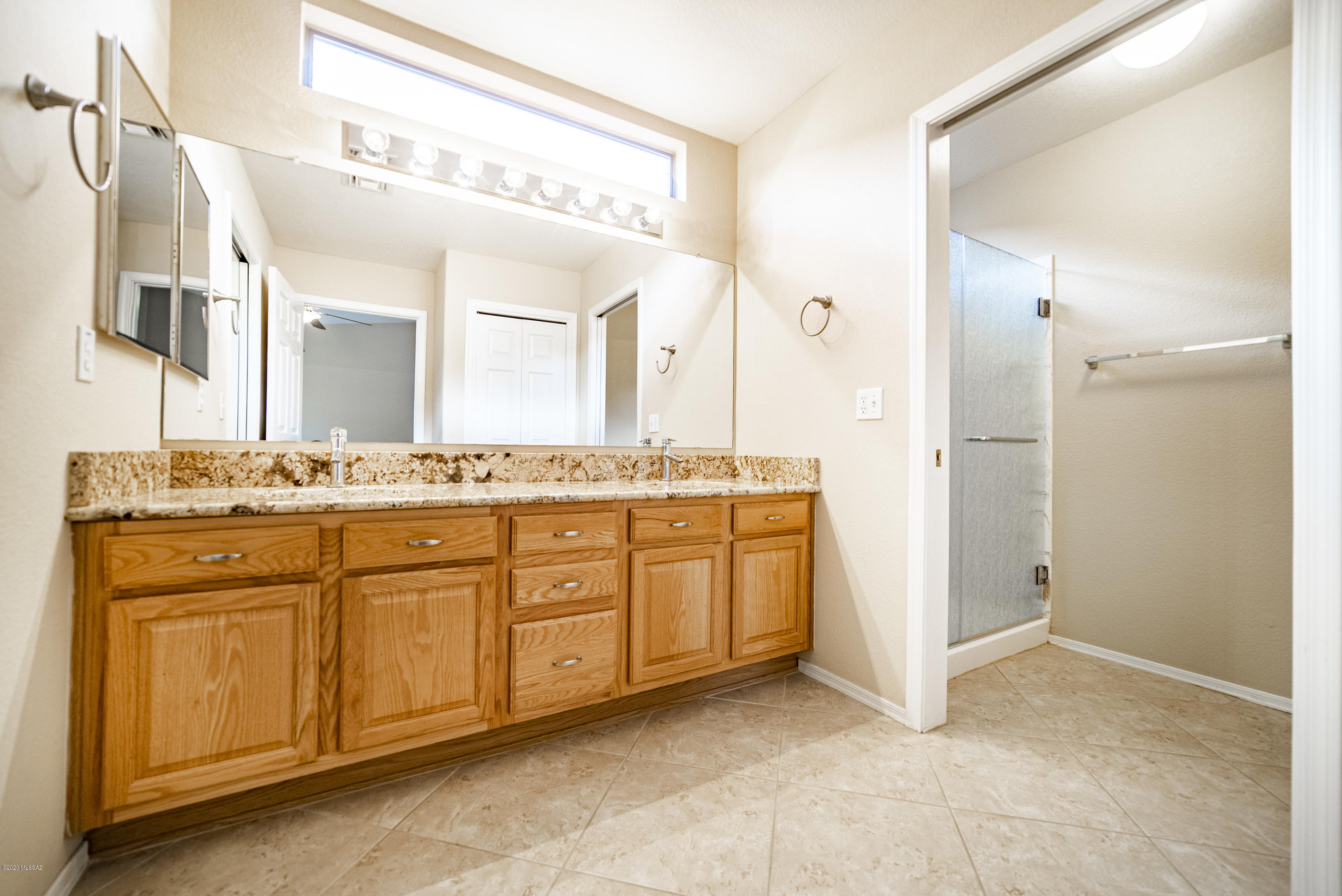 1906 W Mintbush Drive