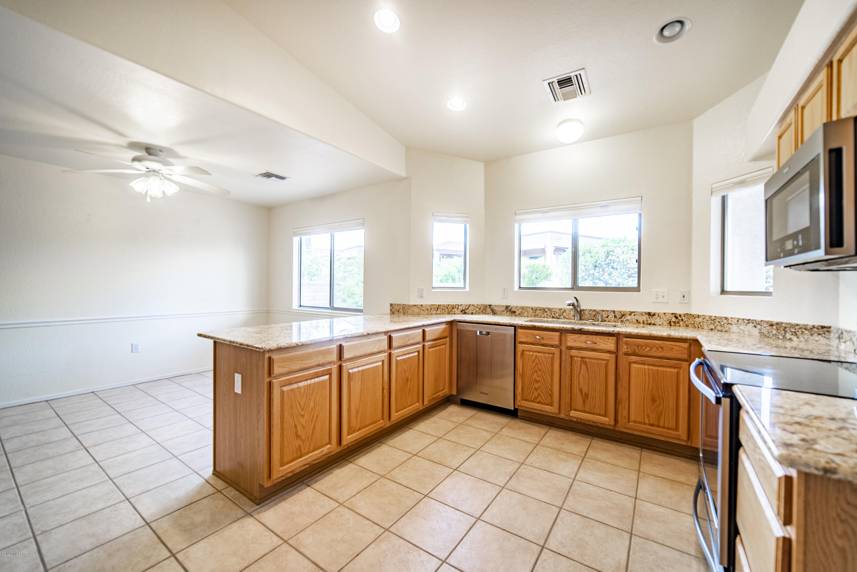 1906 W Mintbush Drive