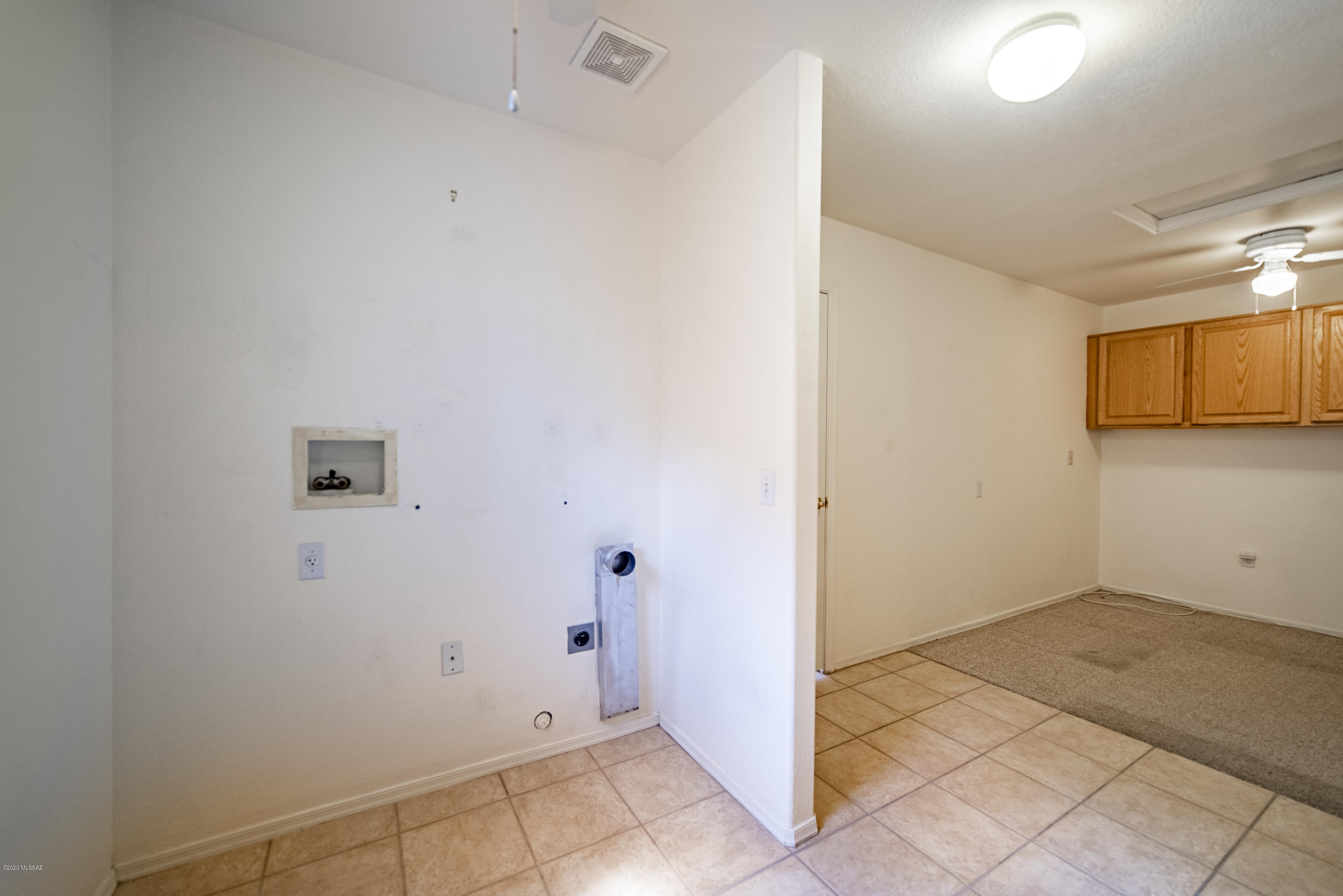 1906 W Mintbush Drive