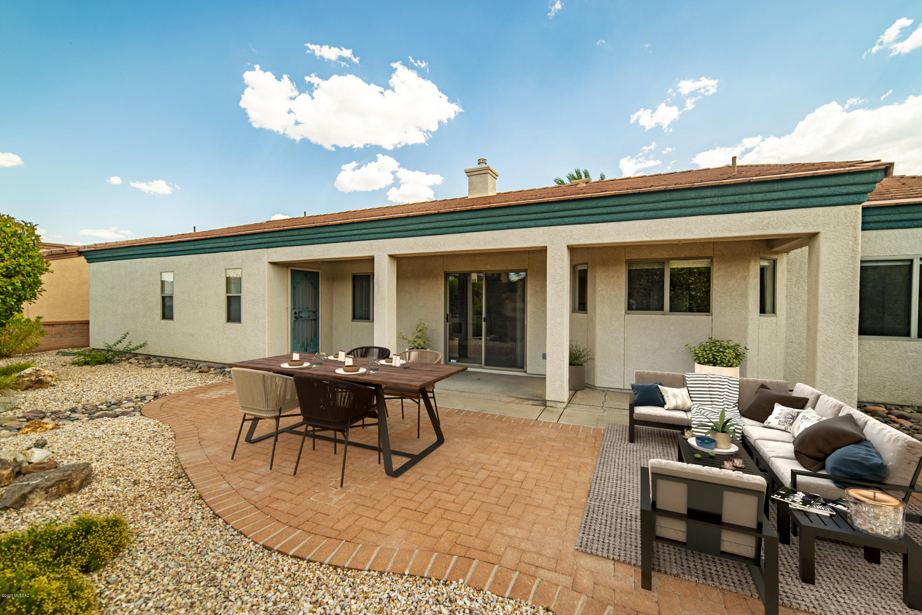 1906 W Mintbush Drive