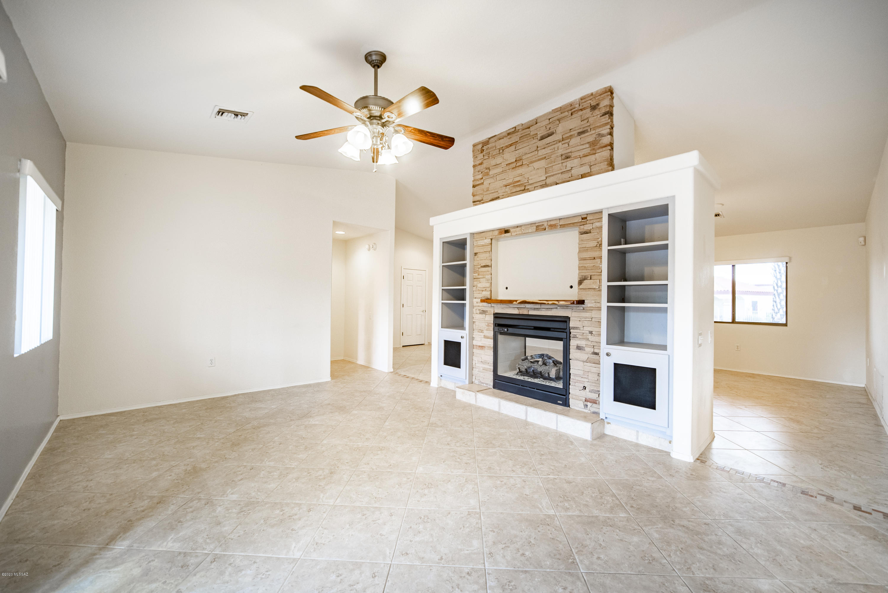 1906 W Mintbush Drive