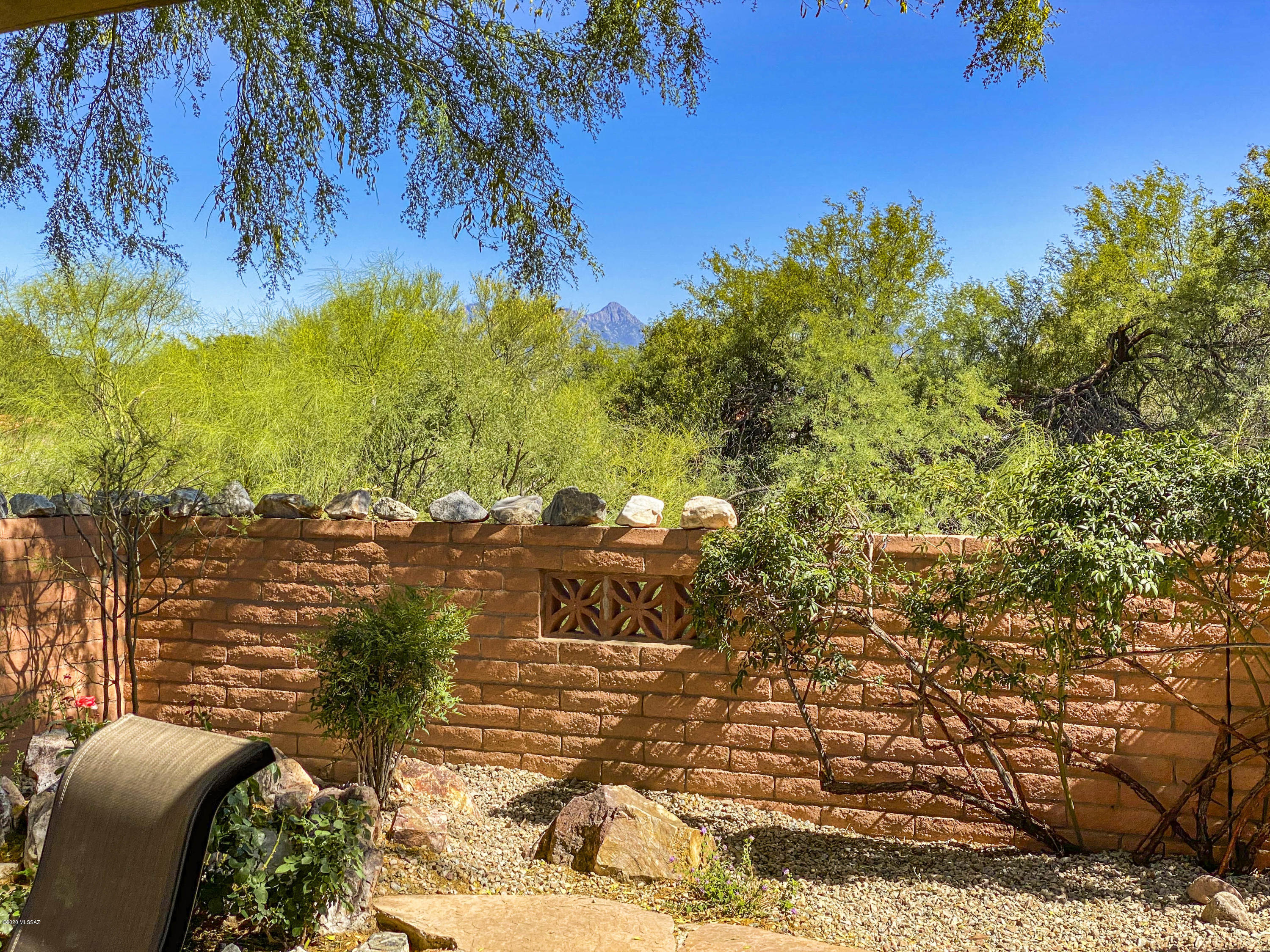 310 E Paseo Chuparosas