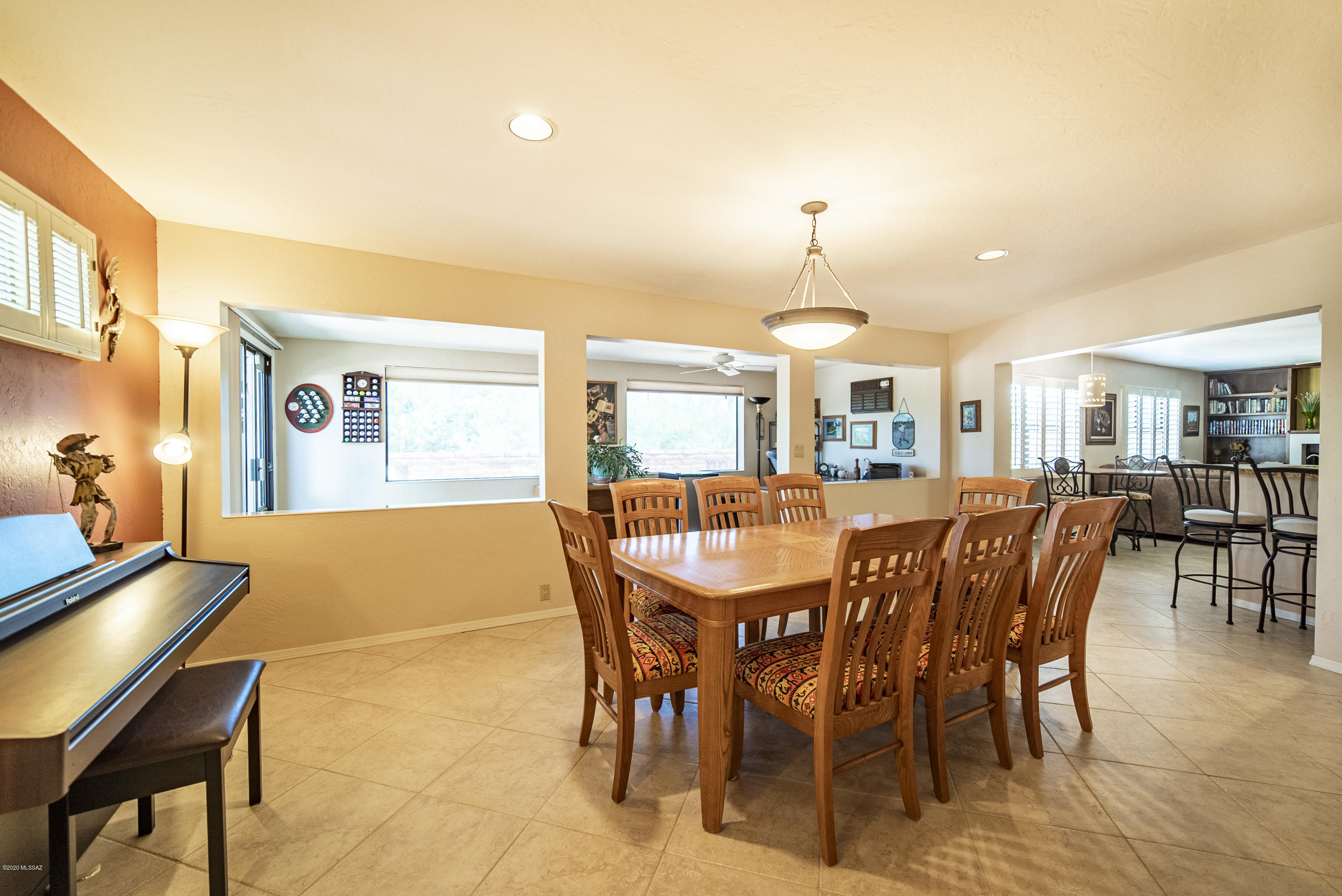 310 E Paseo Chuparosas