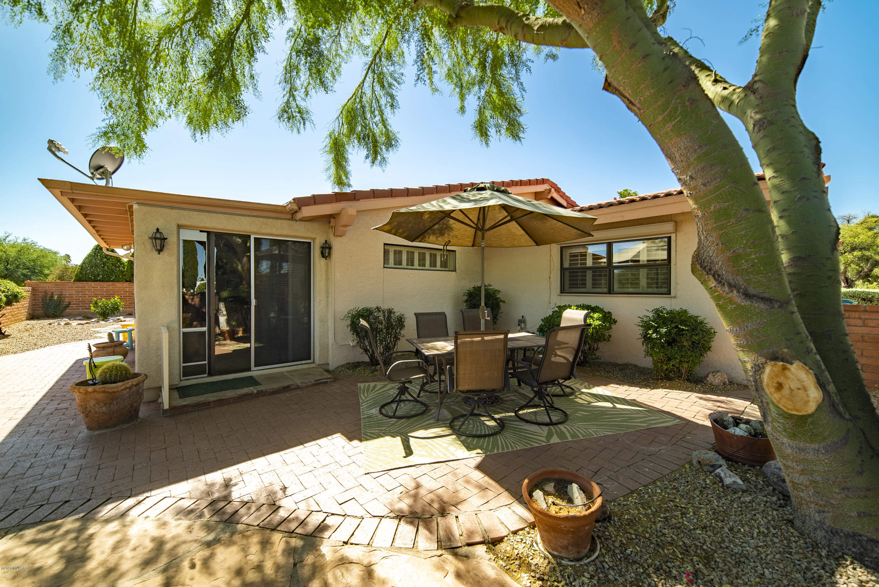 310 E Paseo Chuparosas