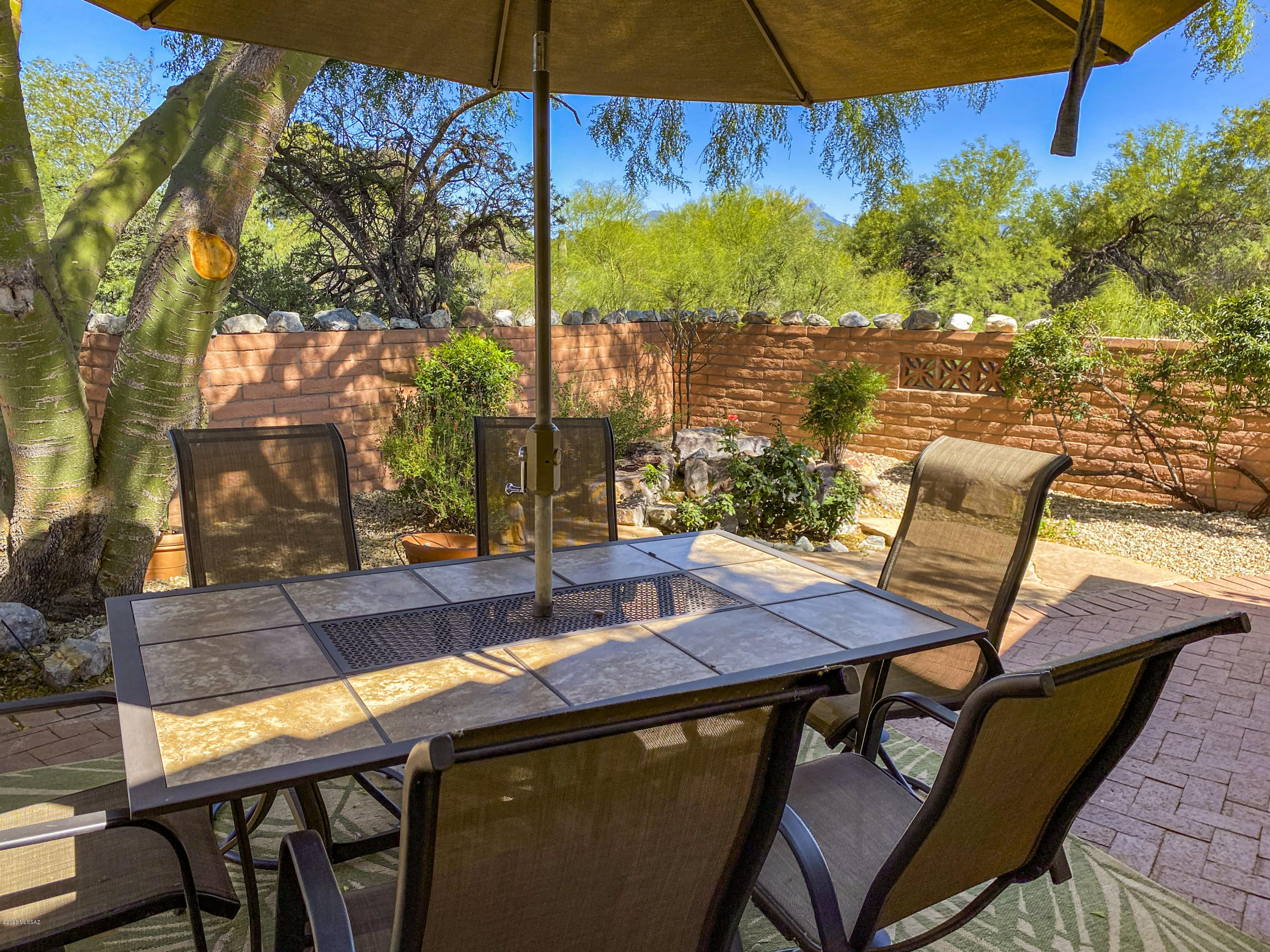 310 E Paseo Chuparosas