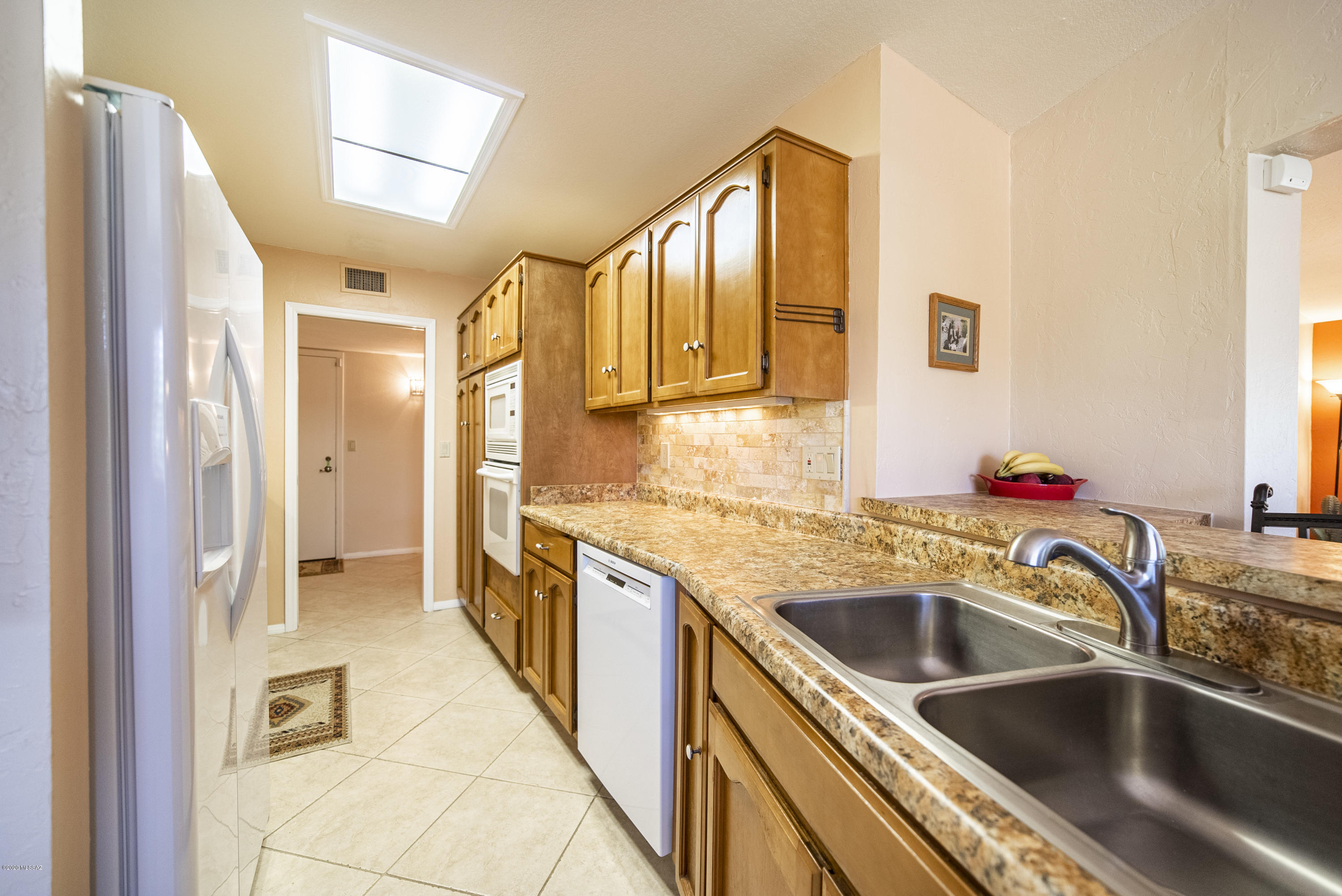 310 E Paseo Chuparosas