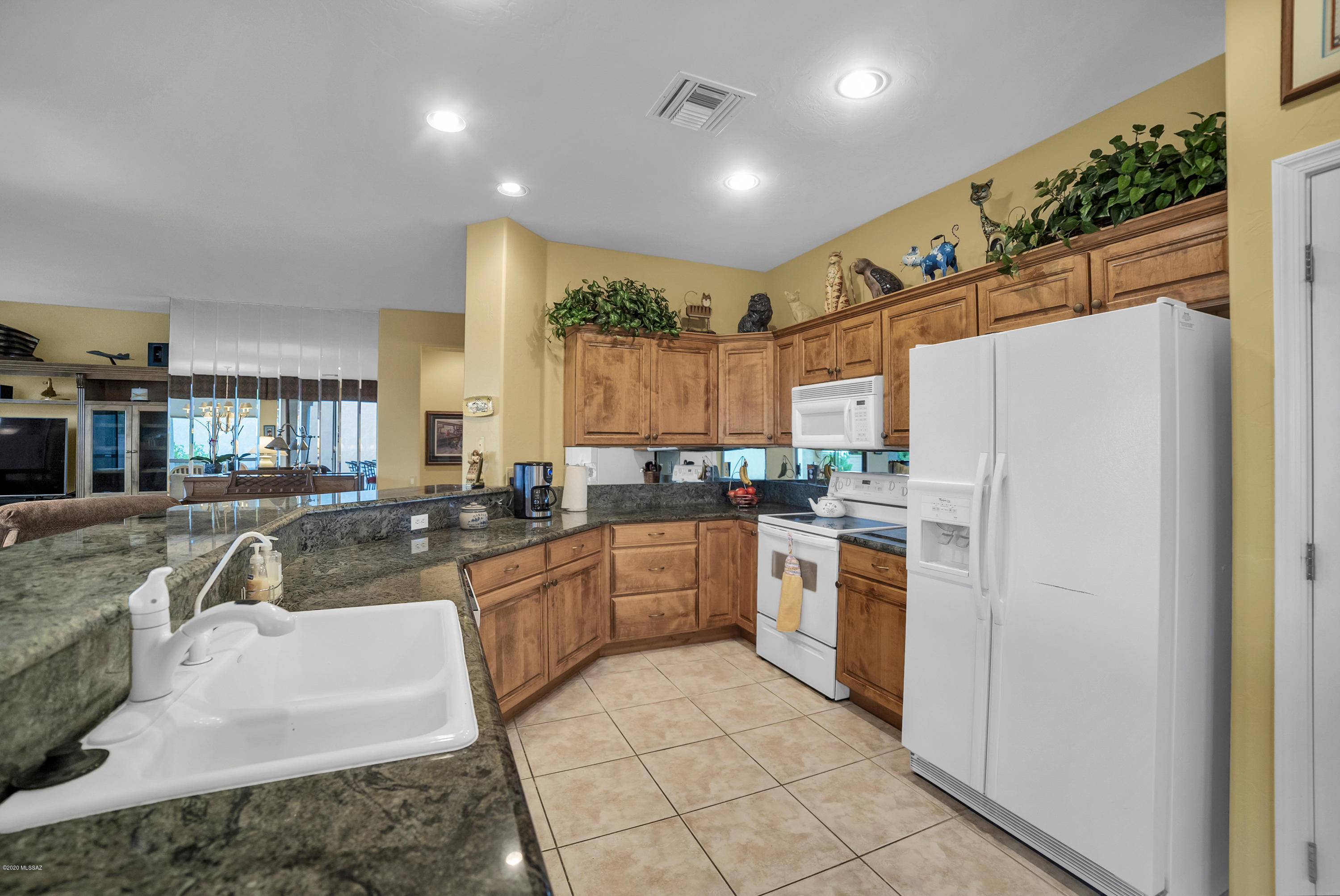 4701 S Fairfax Drive