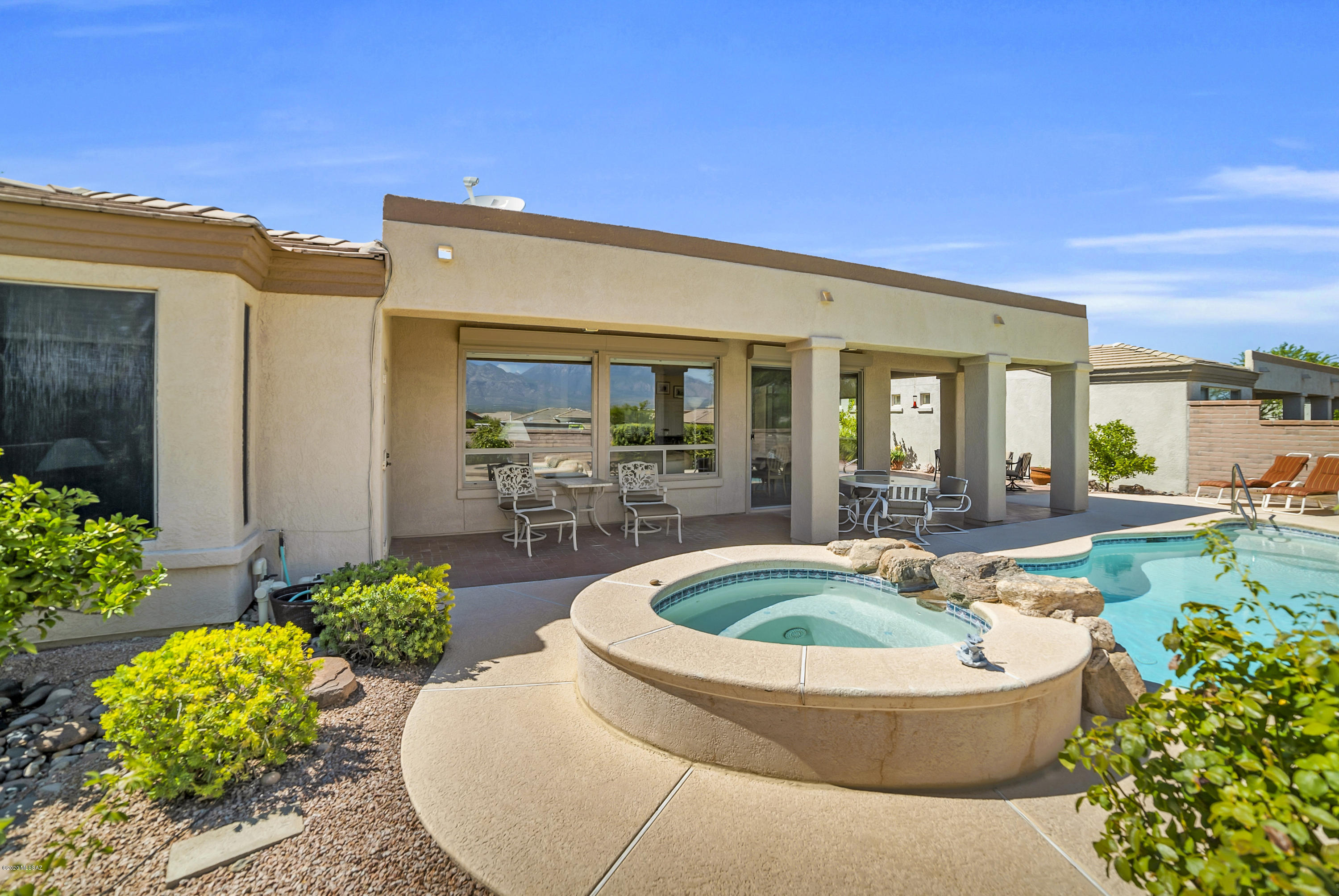 4701 S Fairfax Drive