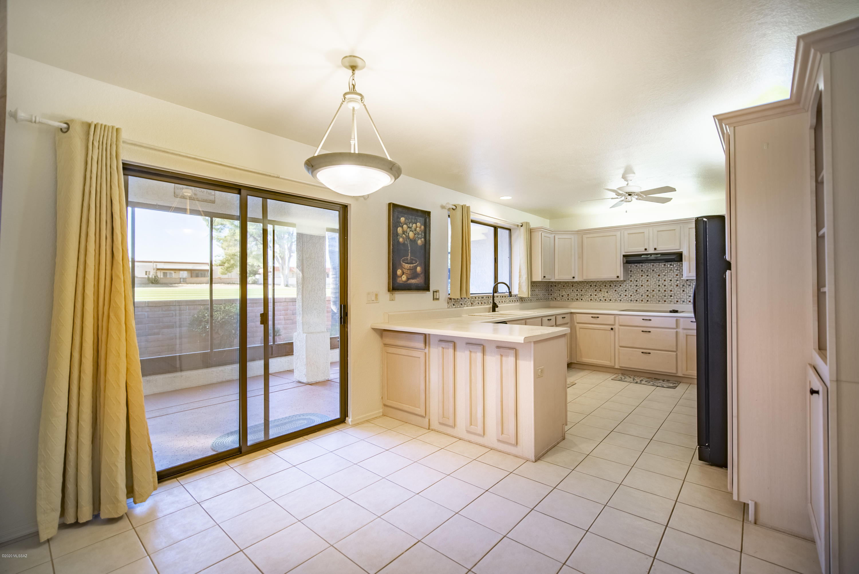 1241 N Paseo Del Cervato