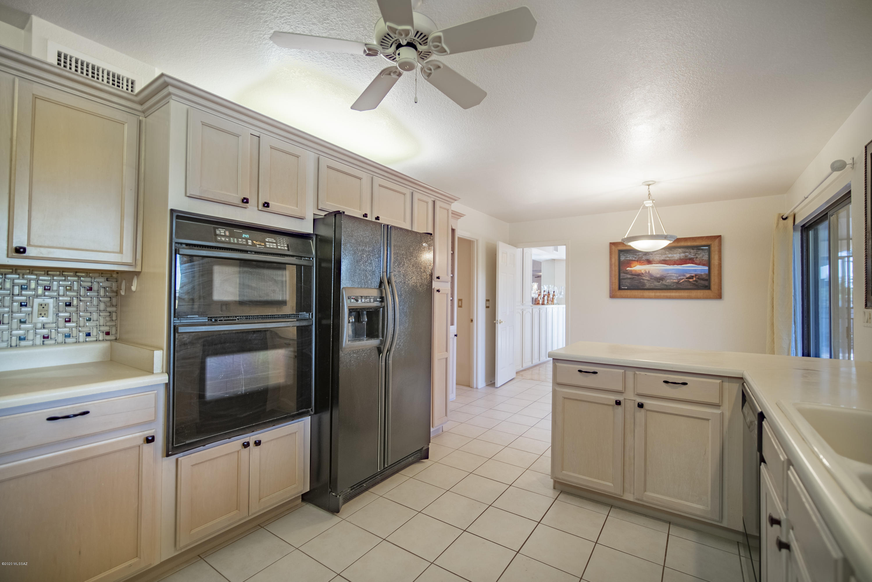 1241 N Paseo Del Cervato