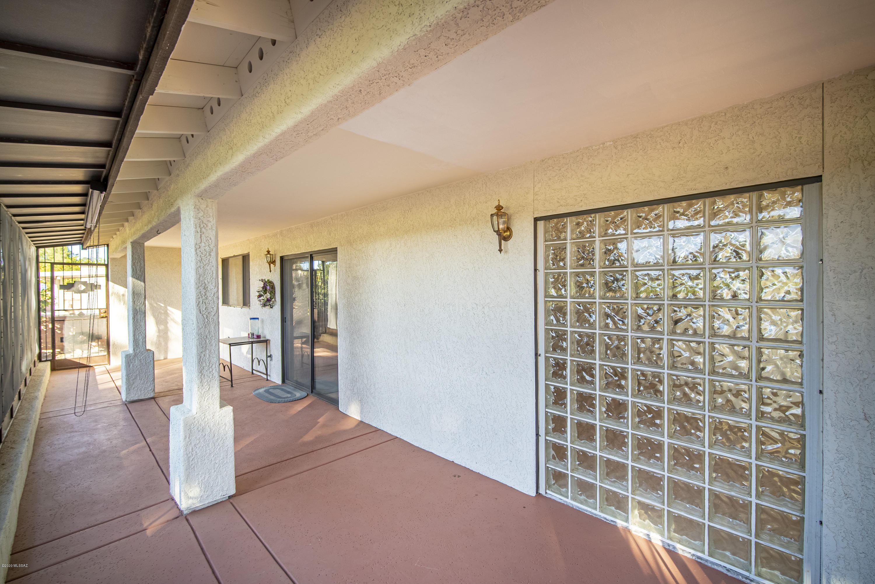 1241 N Paseo Del Cervato