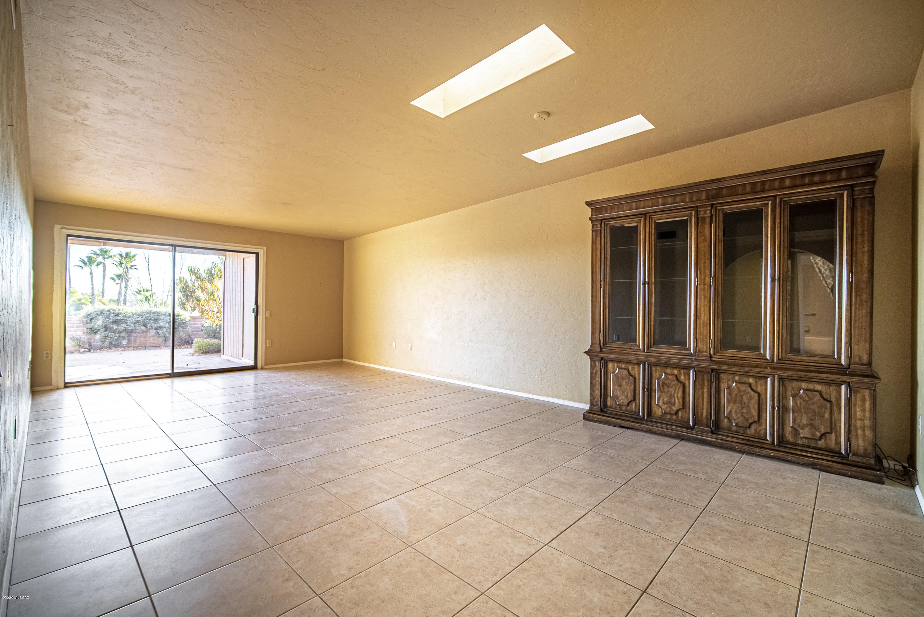 1631 W Calle del Grajo