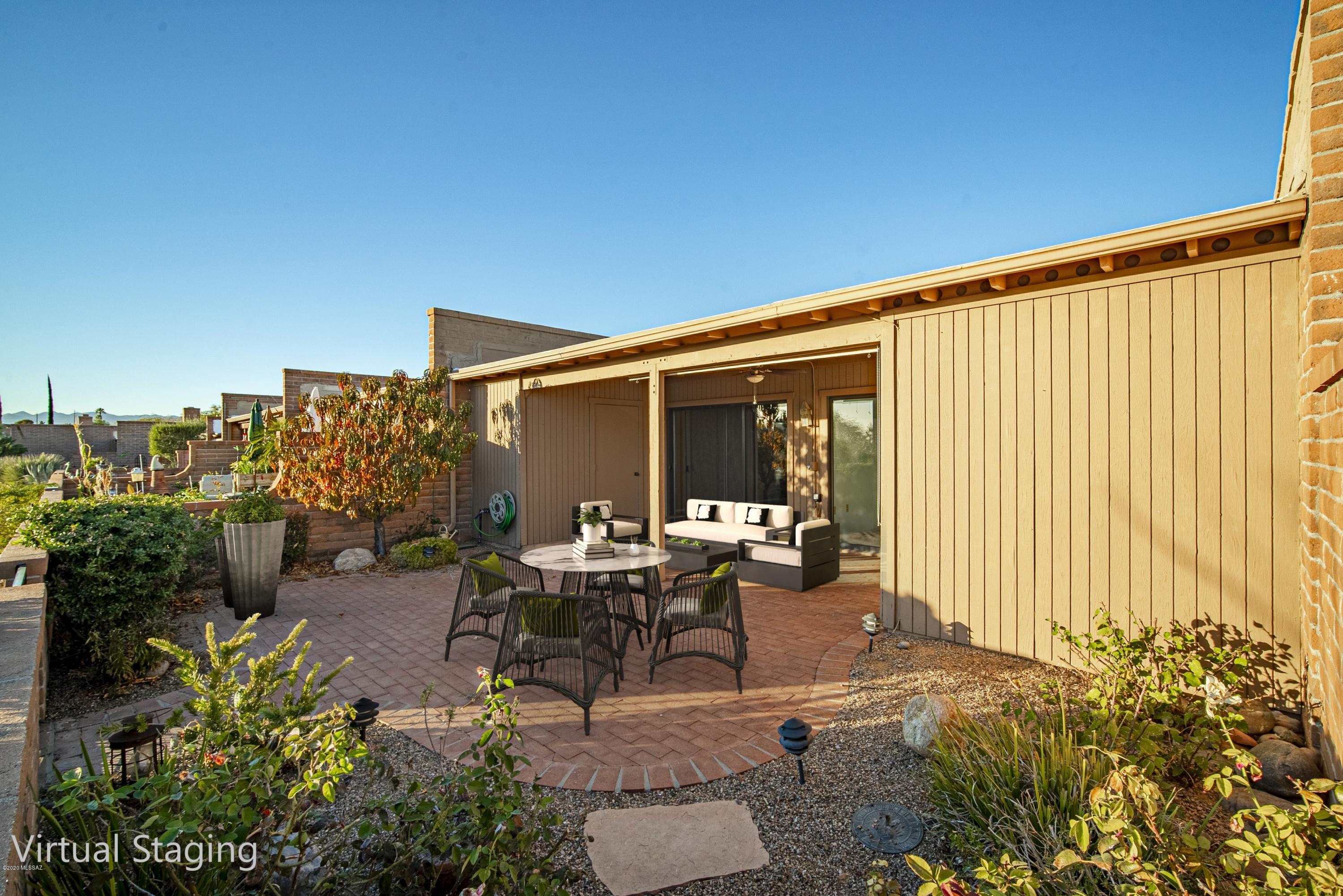 1631 W Calle del Grajo