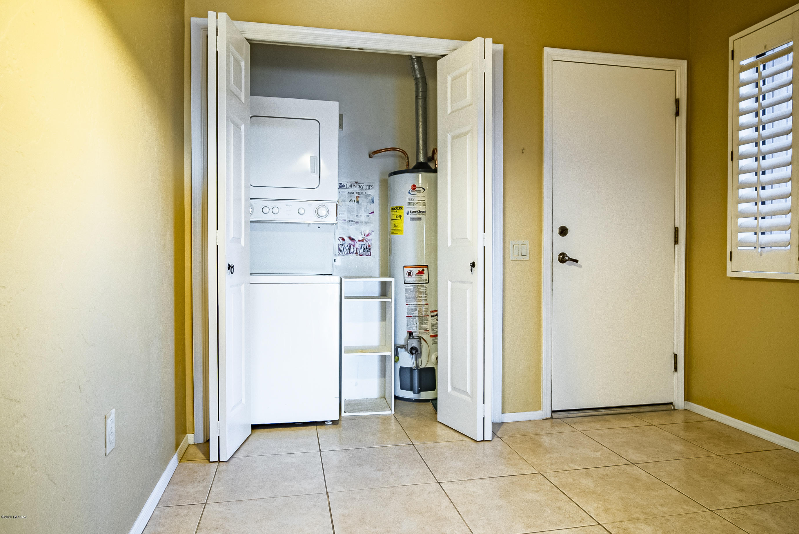 1631 W Calle del Grajo