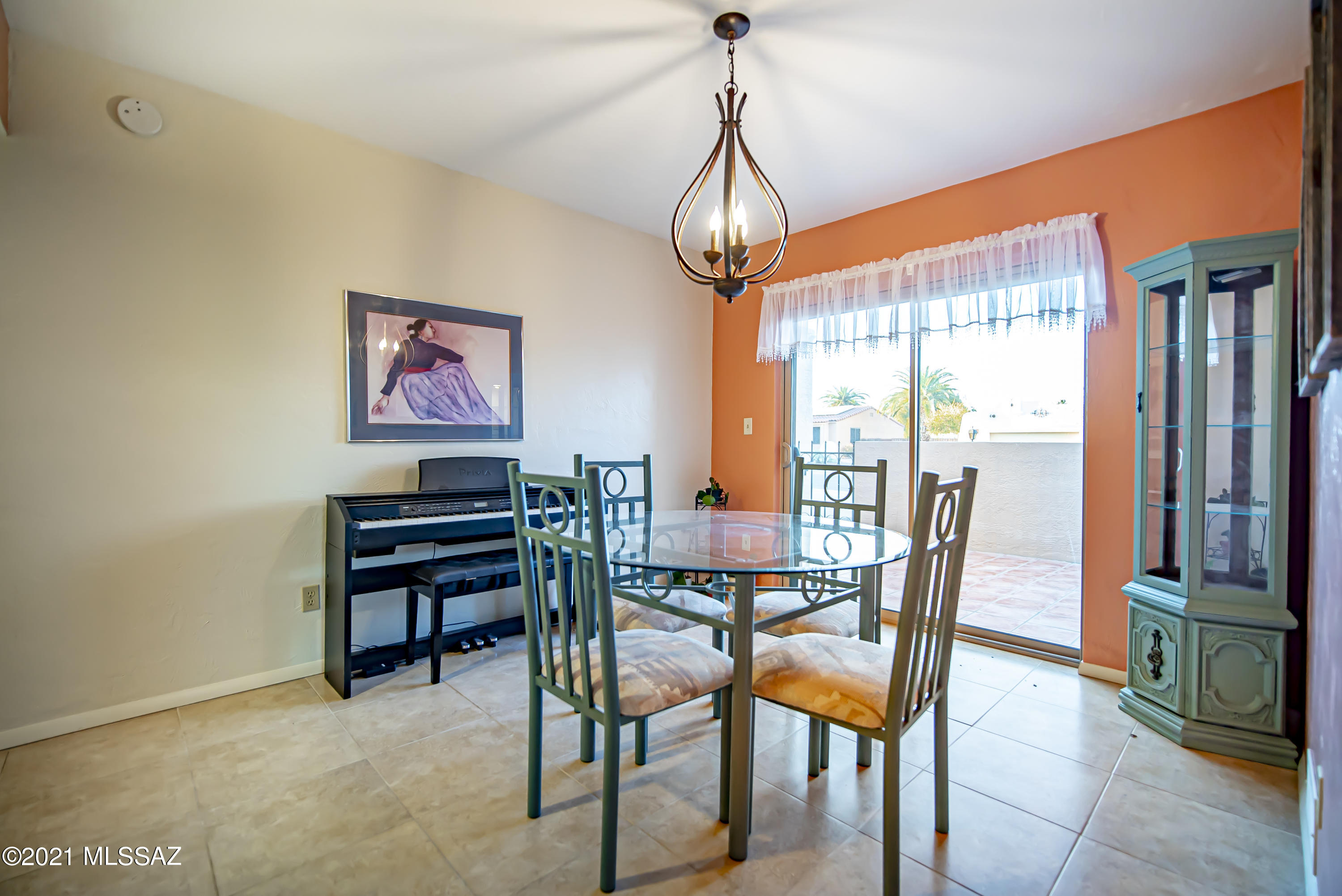 226 E Paseo Chuparosas