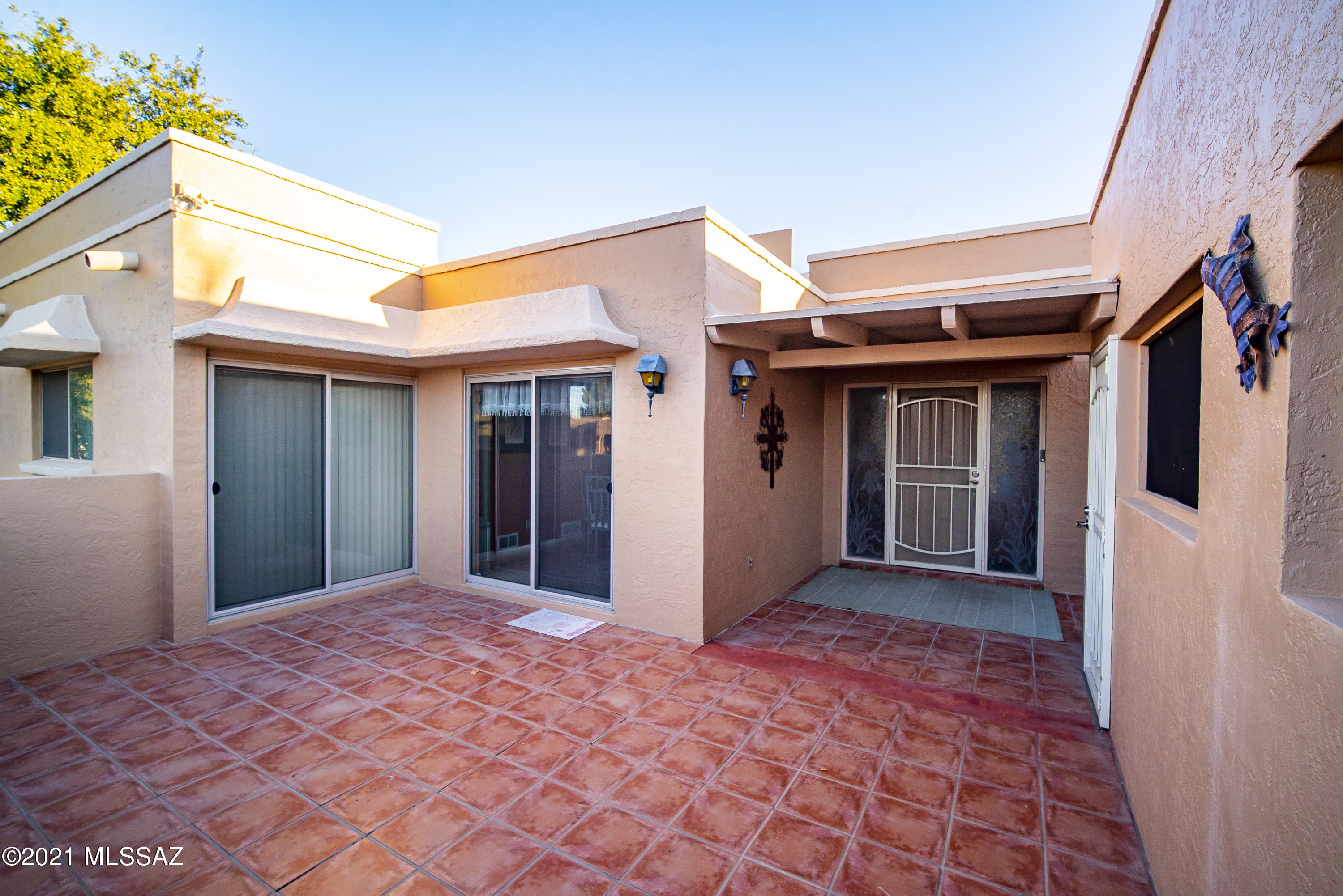 226 E Paseo Chuparosas