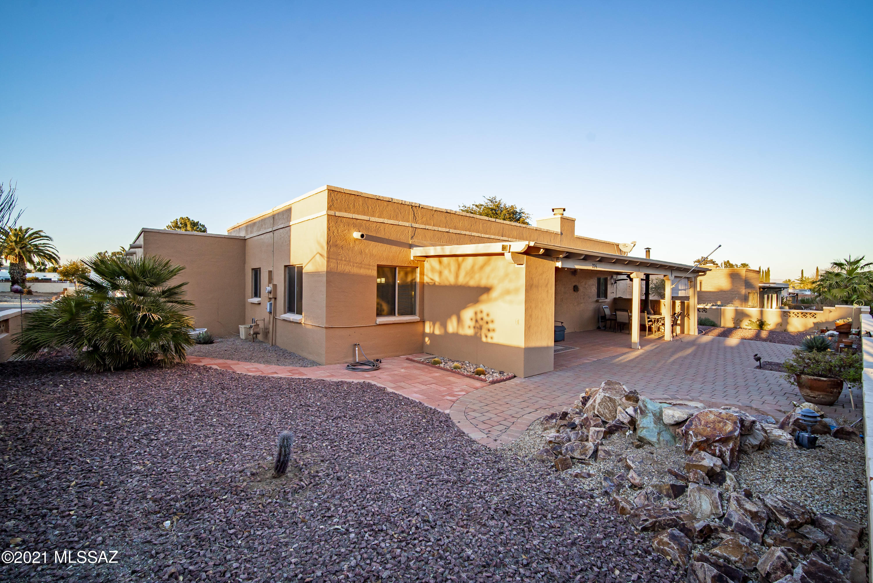 226 E Paseo Chuparosas