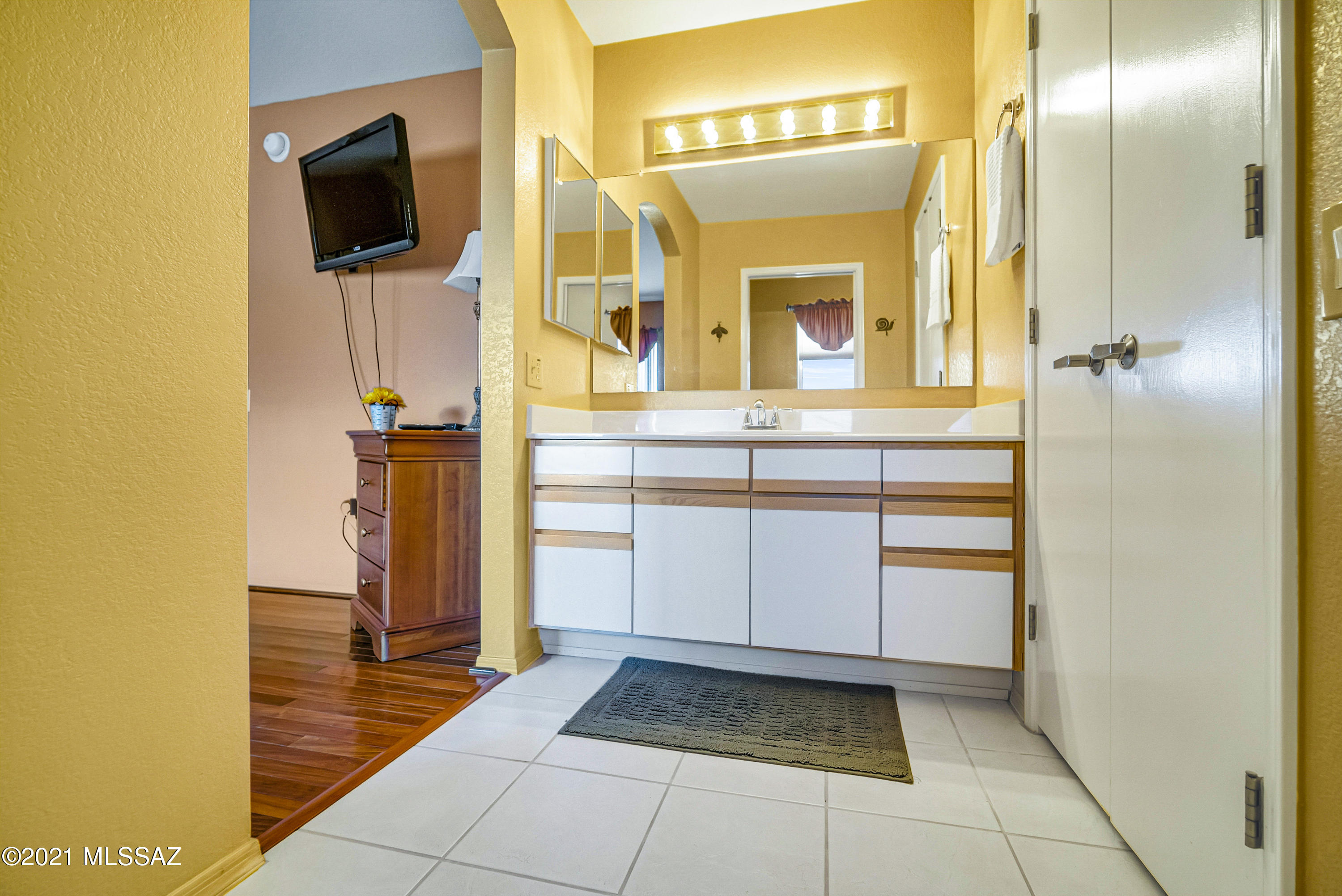 4131 S Emelita Drive