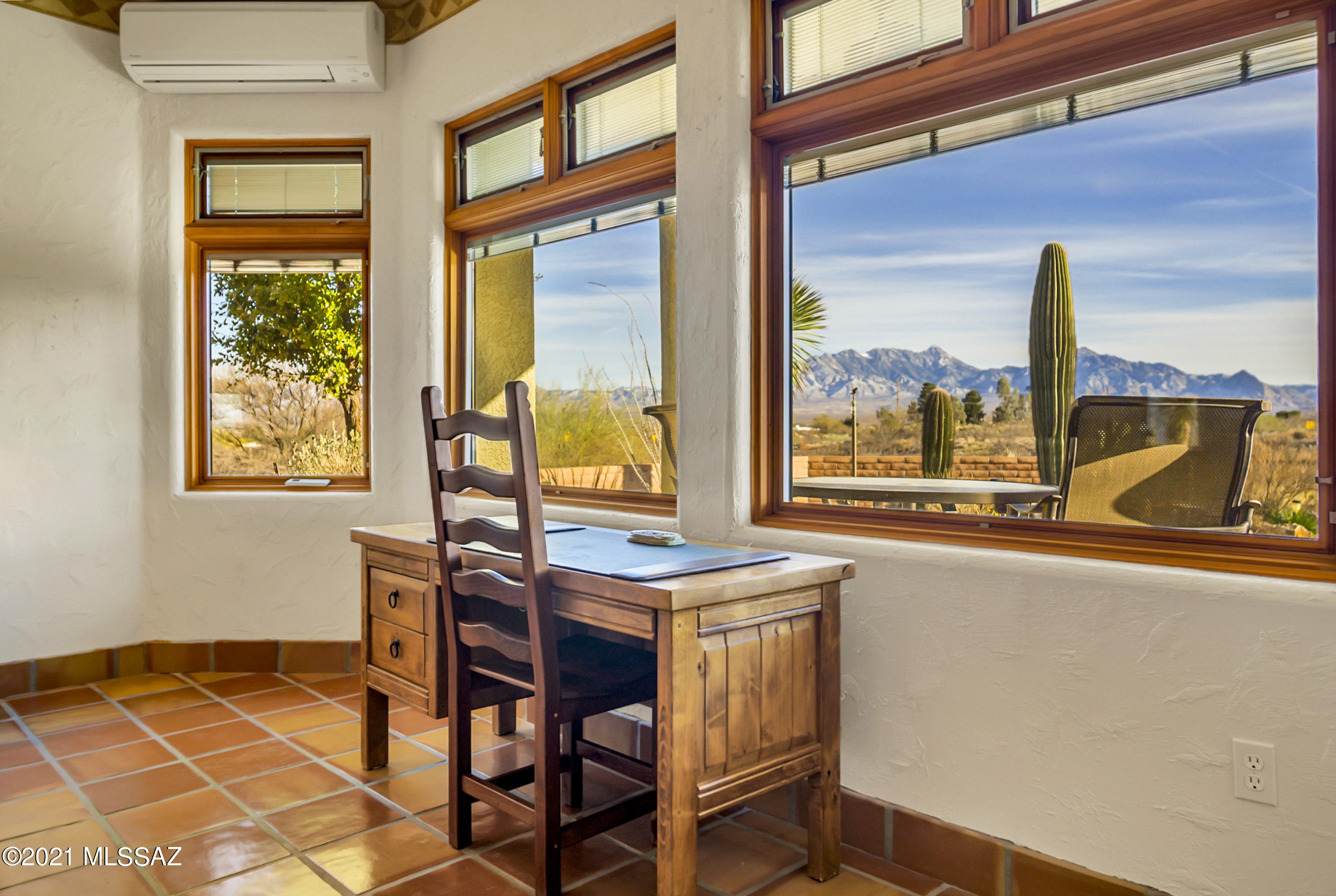 947 S Paseo De La Lira