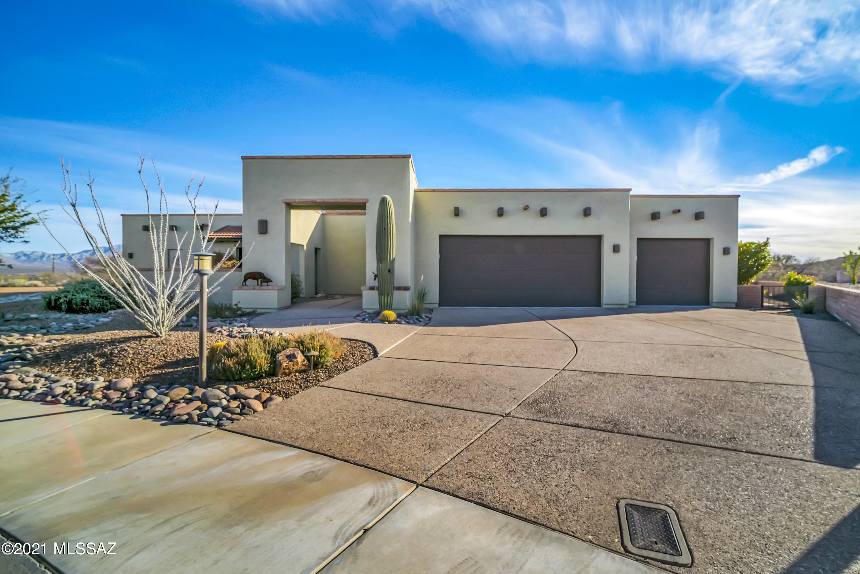 947 S Paseo De La Lira