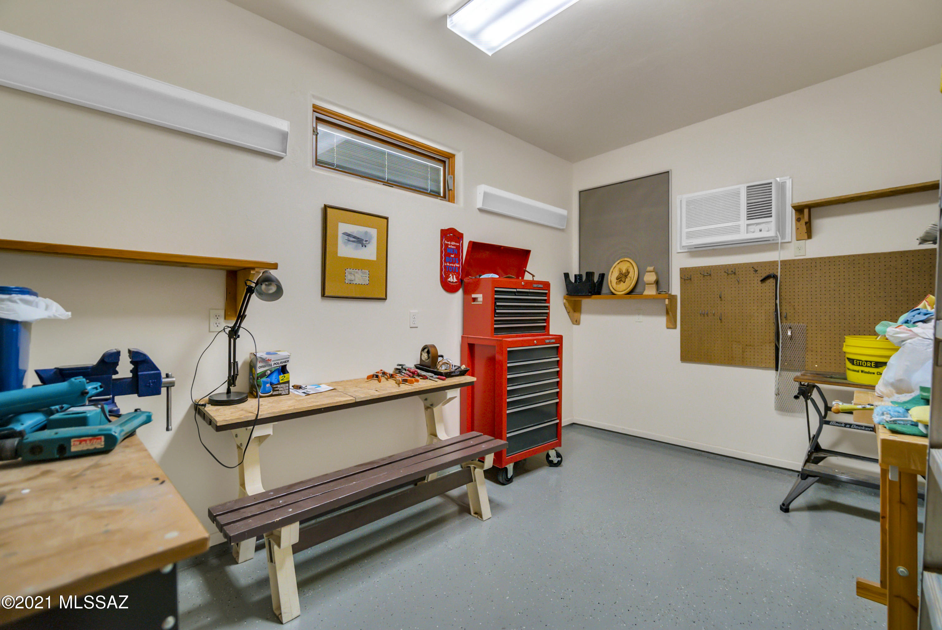 947 S Paseo De La Lira