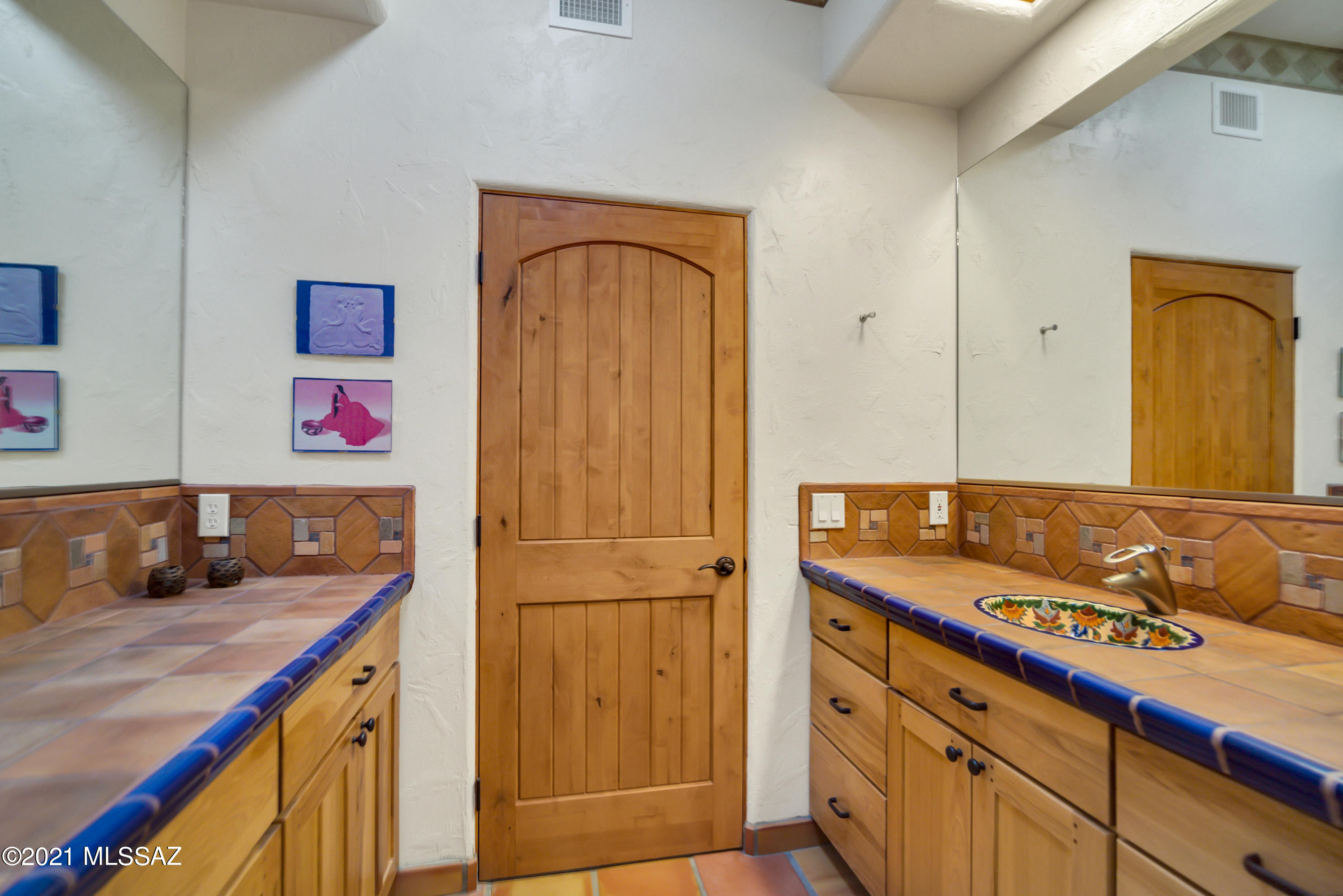 947 S Paseo De La Lira