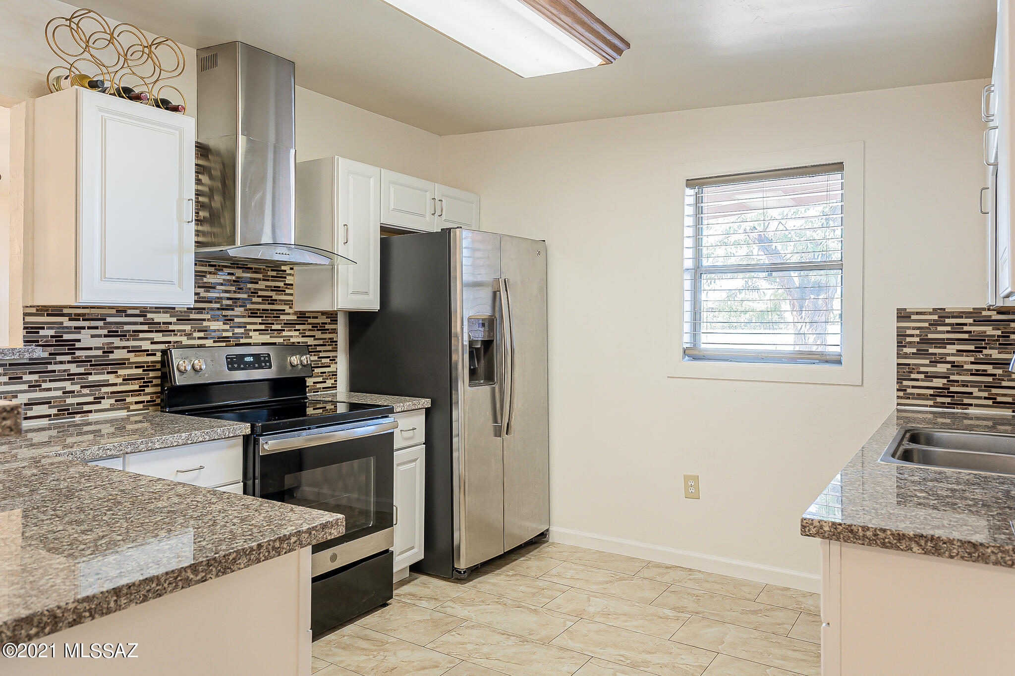 3872 N Palm Grove Drive