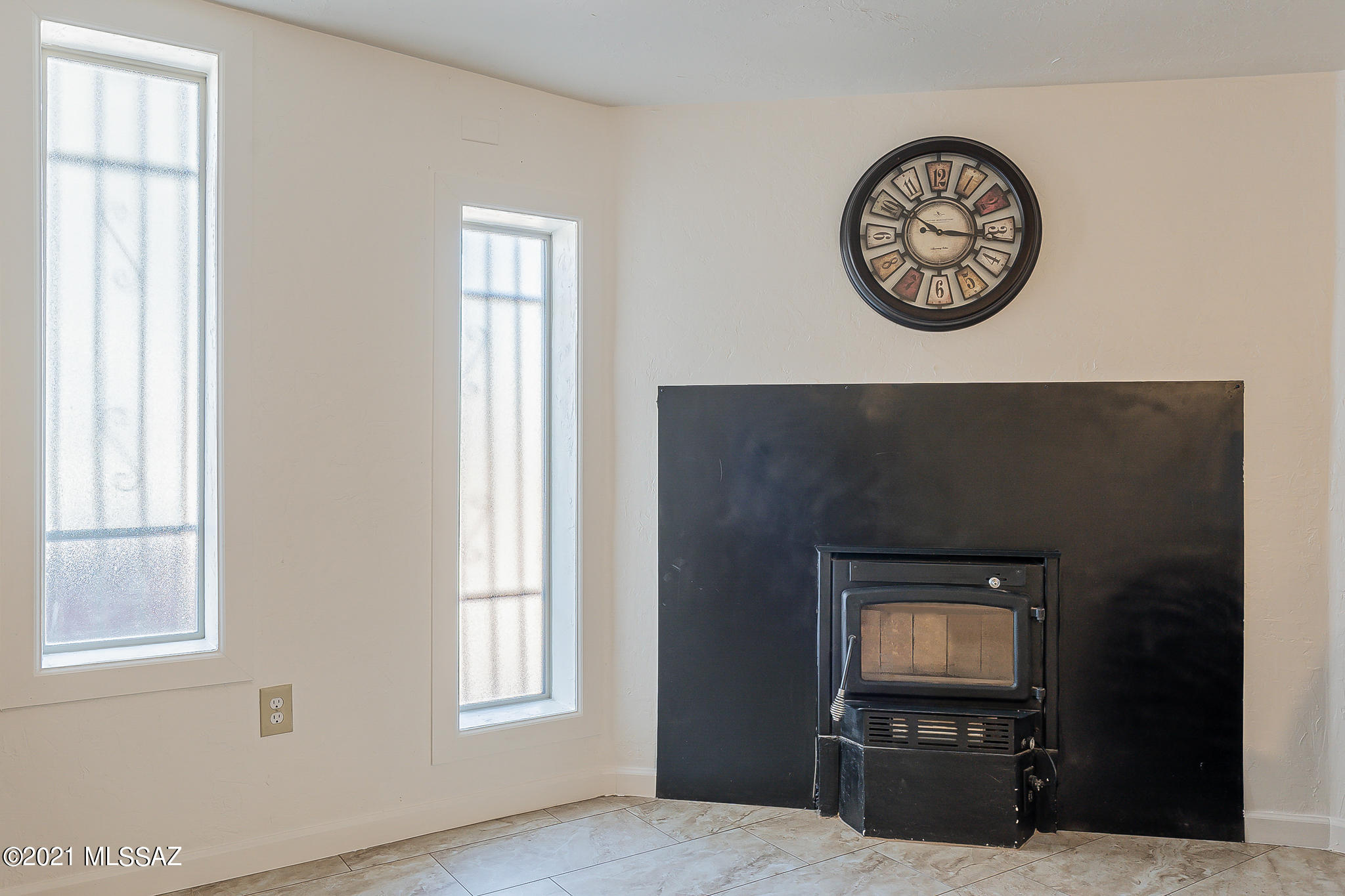 3872 N Palm Grove Drive