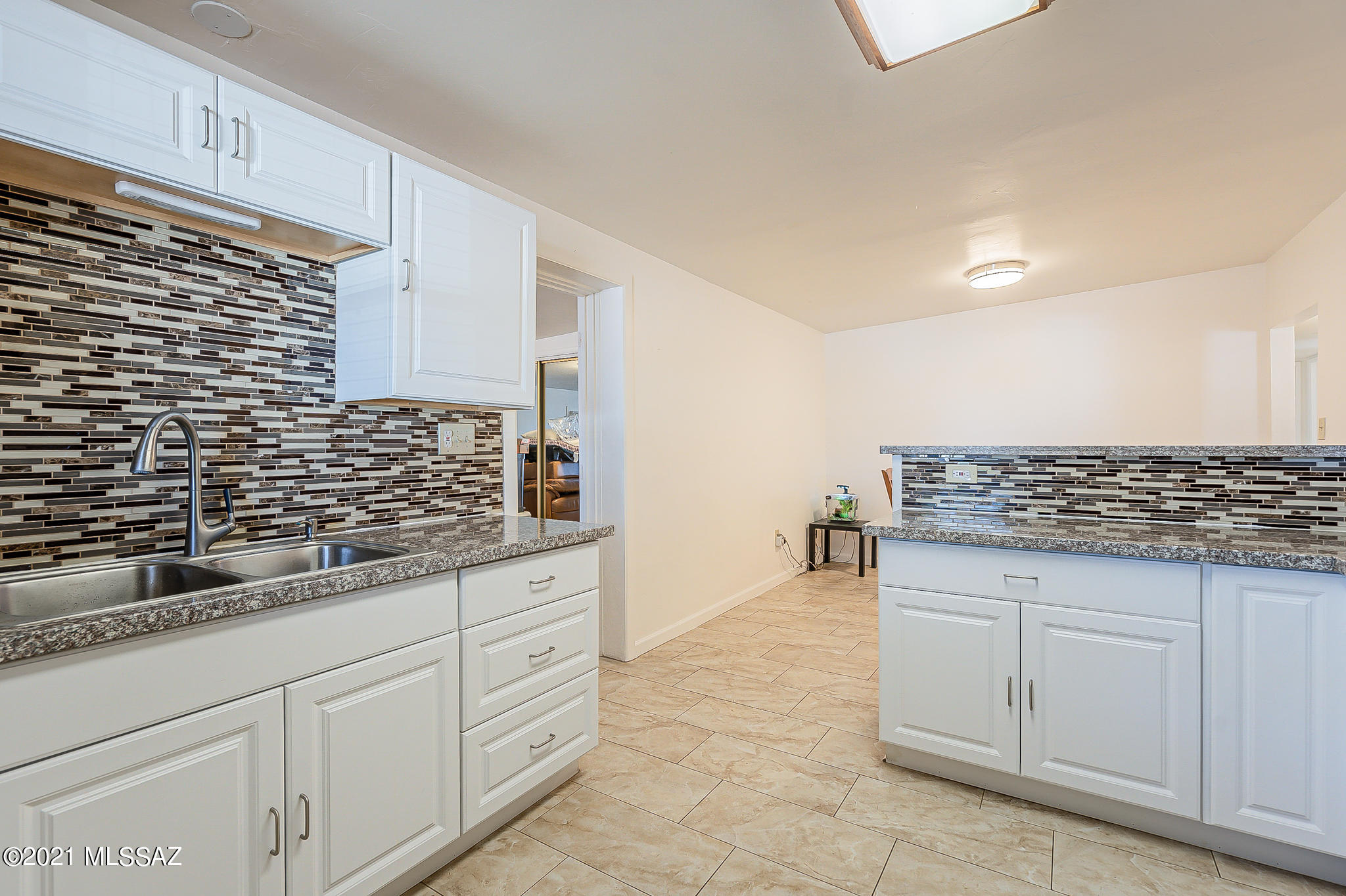 3872 N Palm Grove Drive