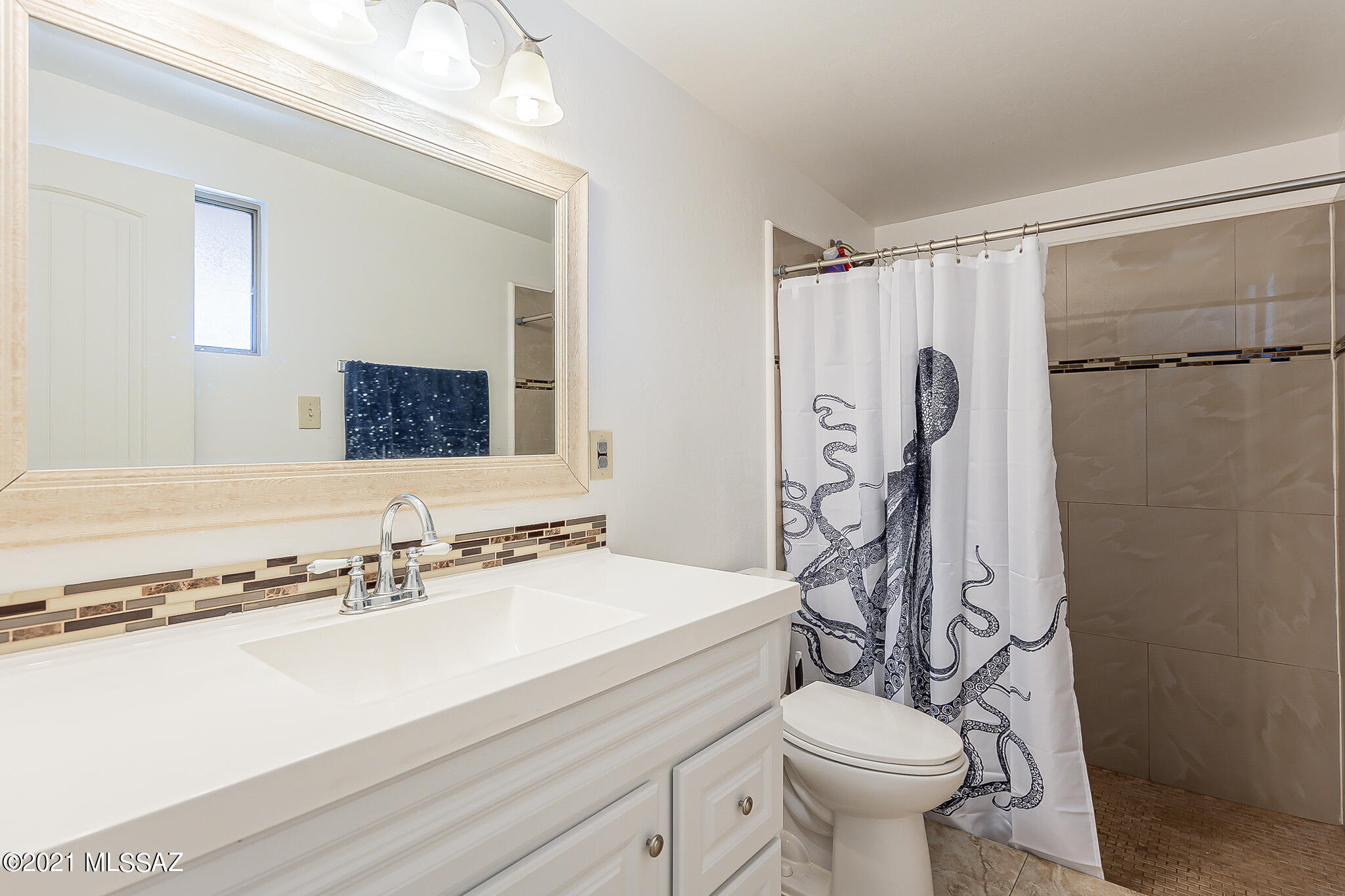 3872 N Palm Grove Drive